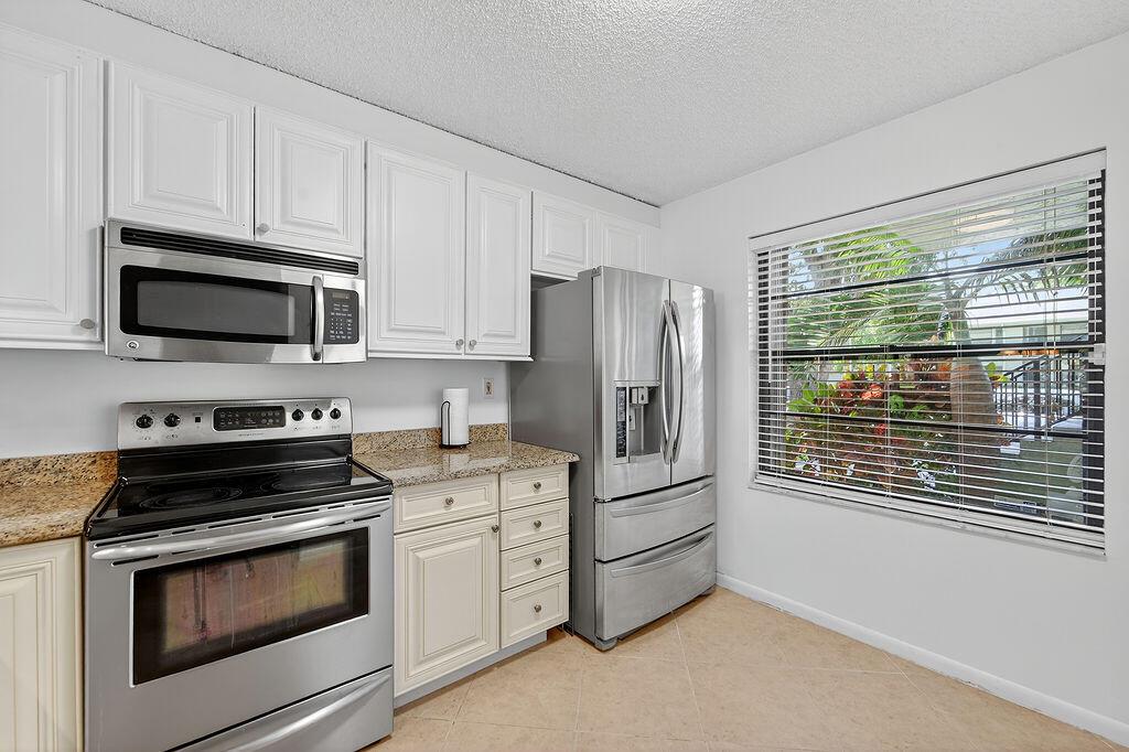 Image to showcase the property located at 701 Sabal Ridge Circle A