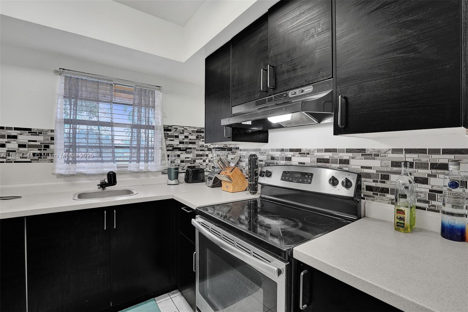 Property photo # 0