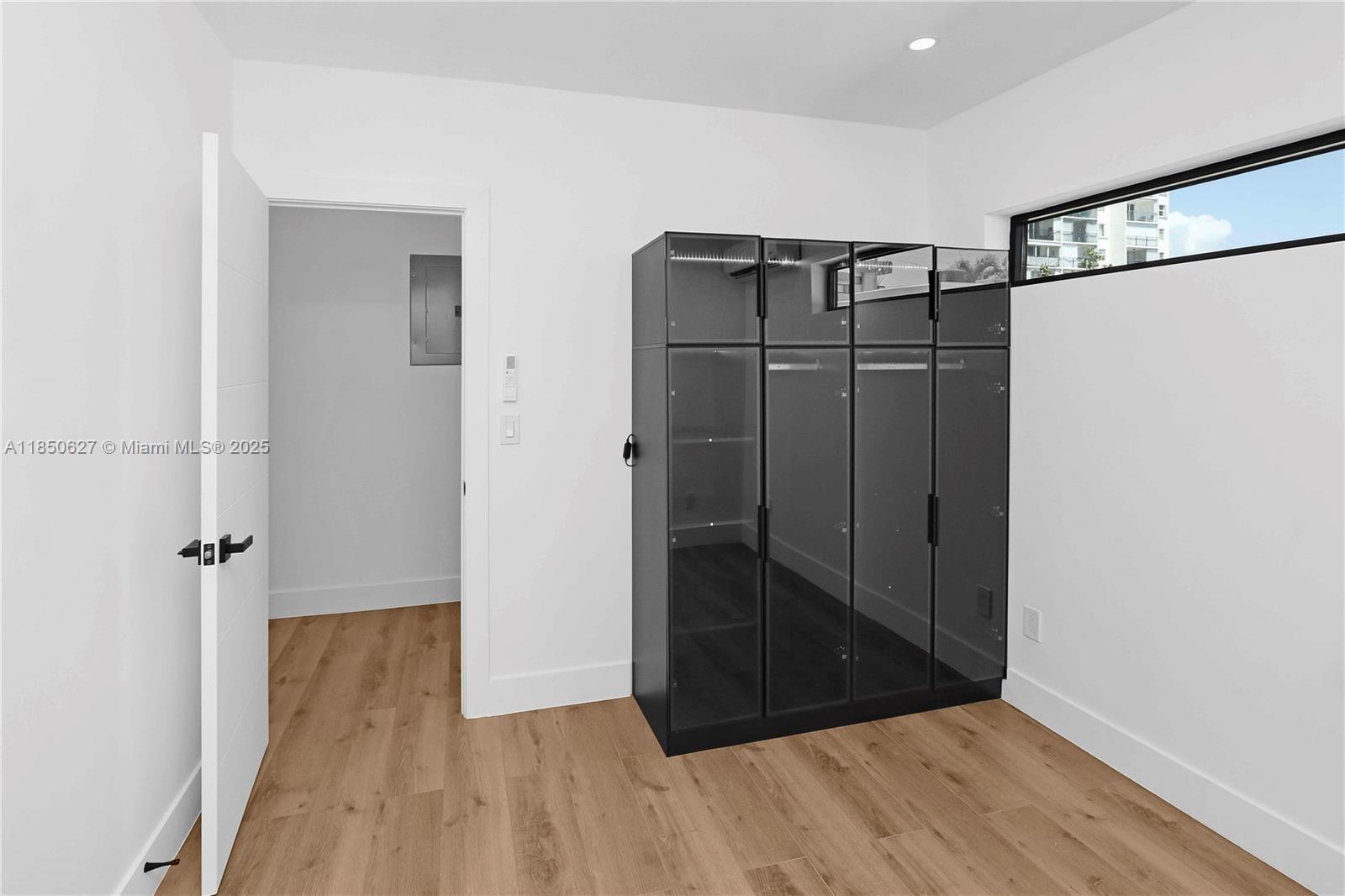 Property photo # 6