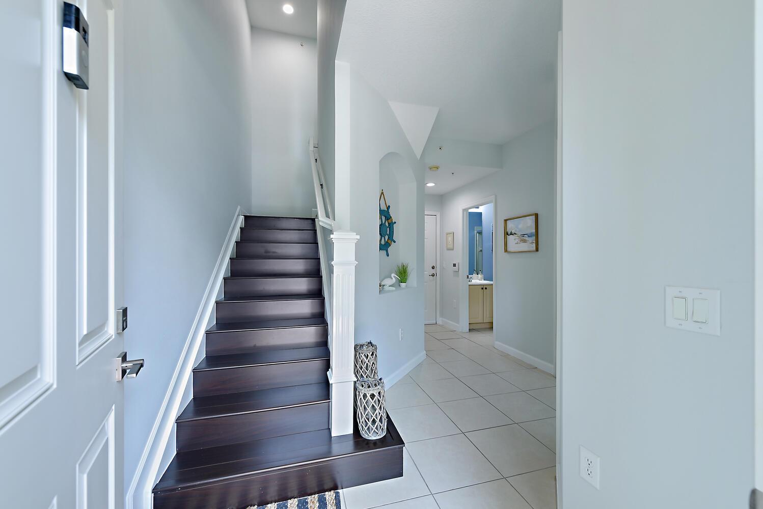 Image to showcase the property located at 2570 Gardens Parkway