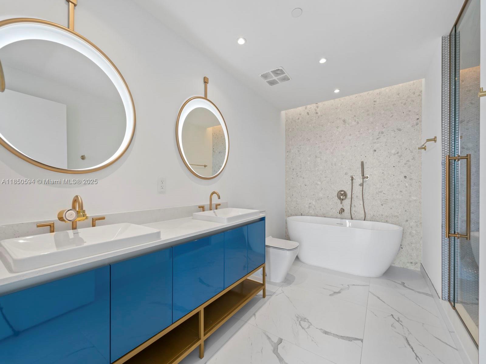 2678 Tigertail Ave #1601, Miami FL 33133