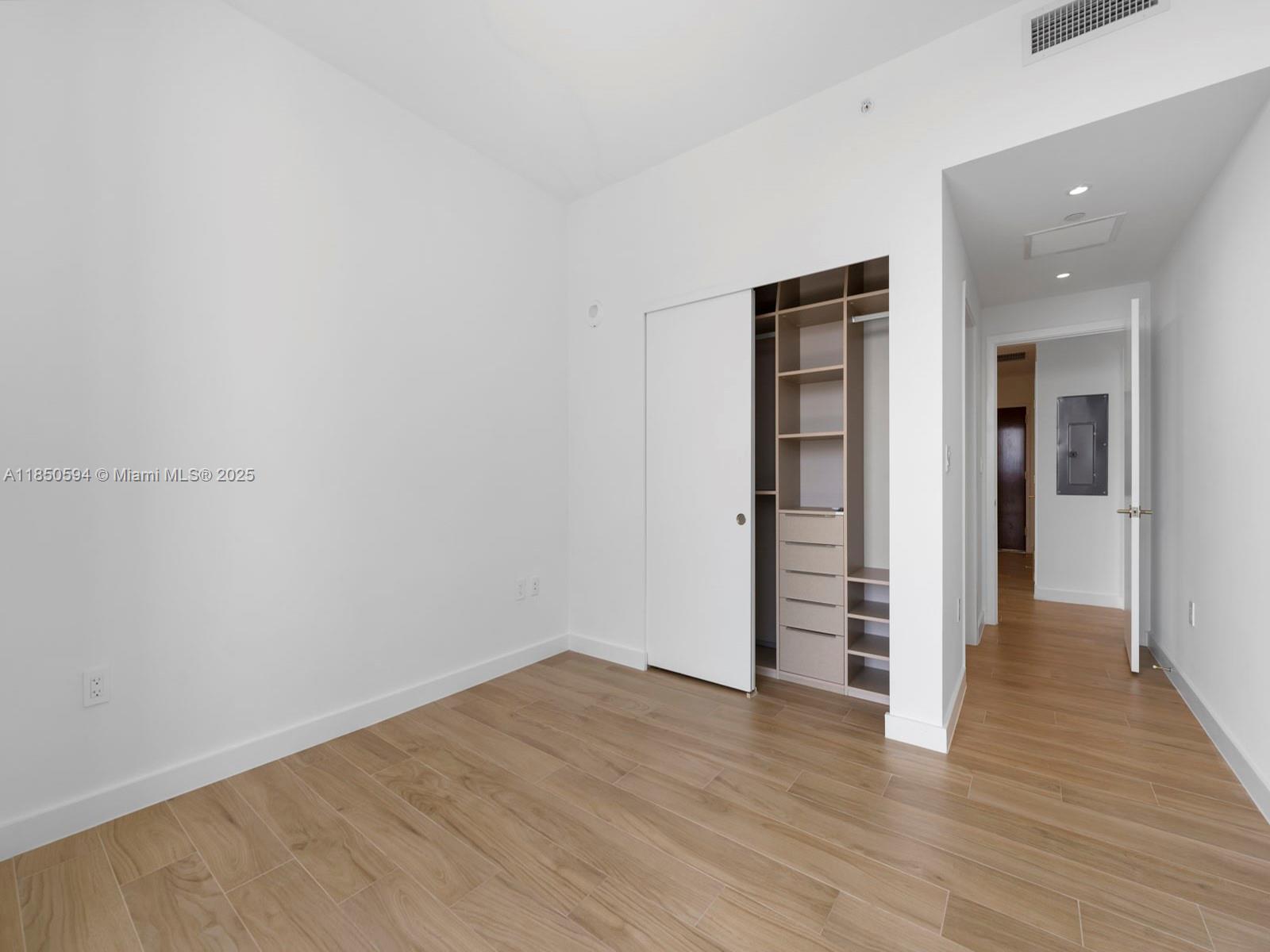 2678 Tigertail Ave #1601, Miami FL 33133
