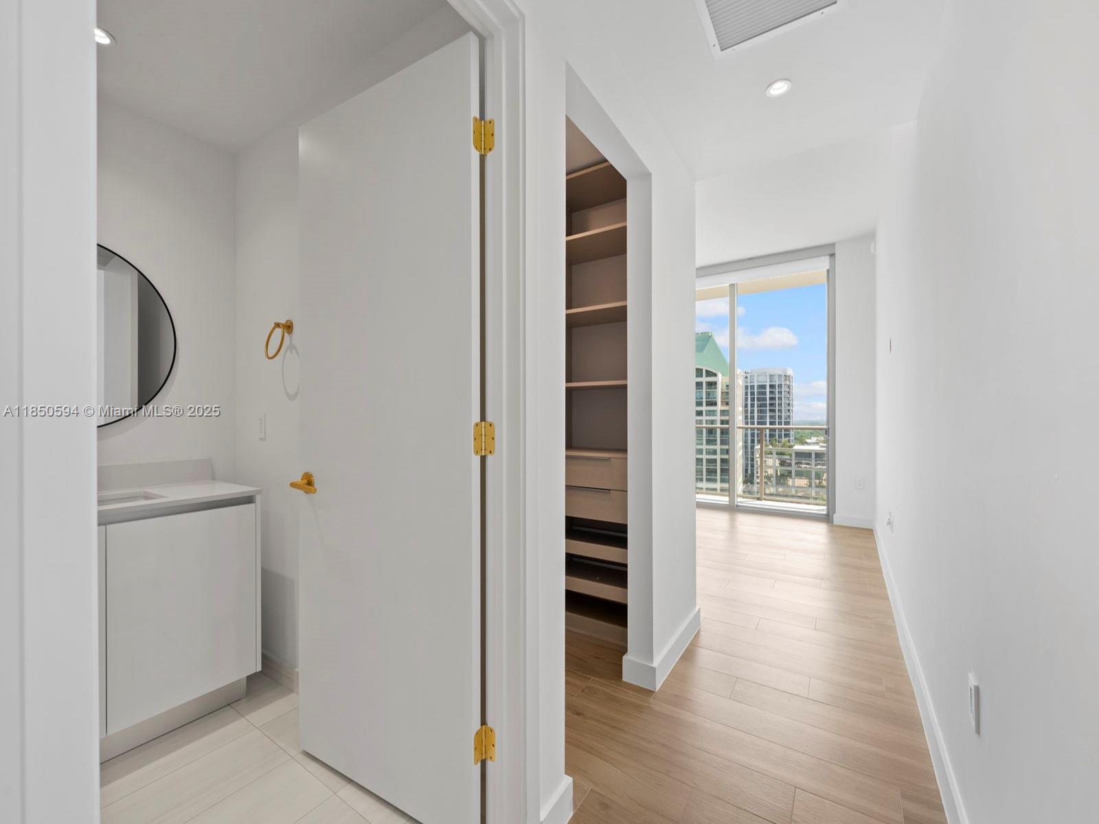 2678 Tigertail Ave #1601, Miami FL 33133