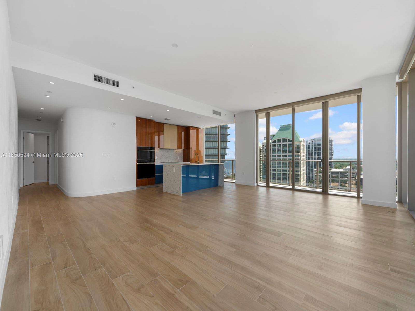 2678 Tigertail Ave #1601, Miami FL 33133