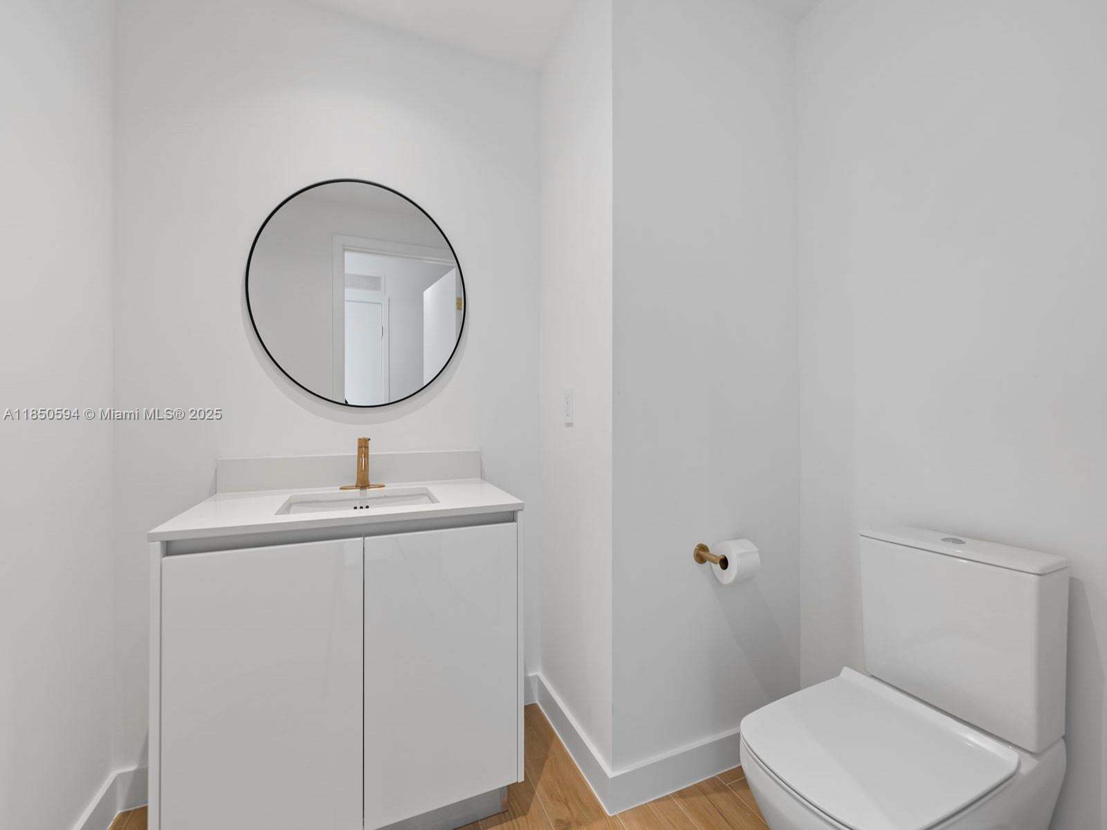 2678 Tigertail Ave #1601, Miami FL 33133