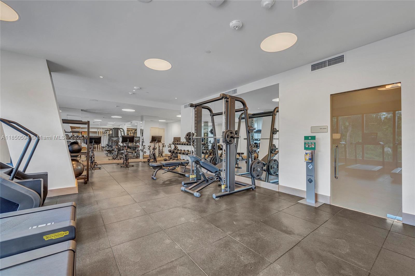 2678 Tigertail Ave #1601, Miami FL 33133