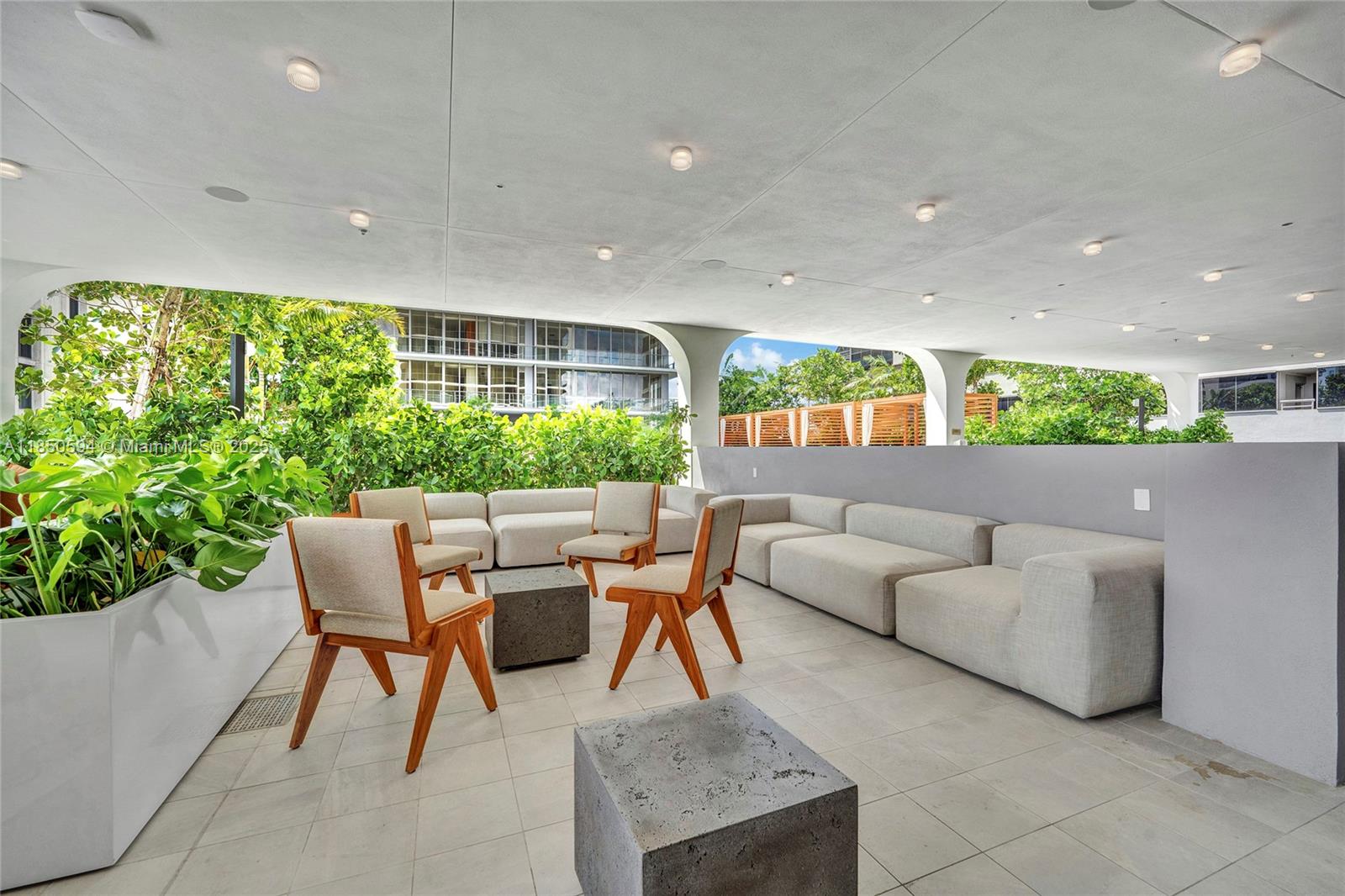 2678 Tigertail Ave #1601, Miami FL 33133