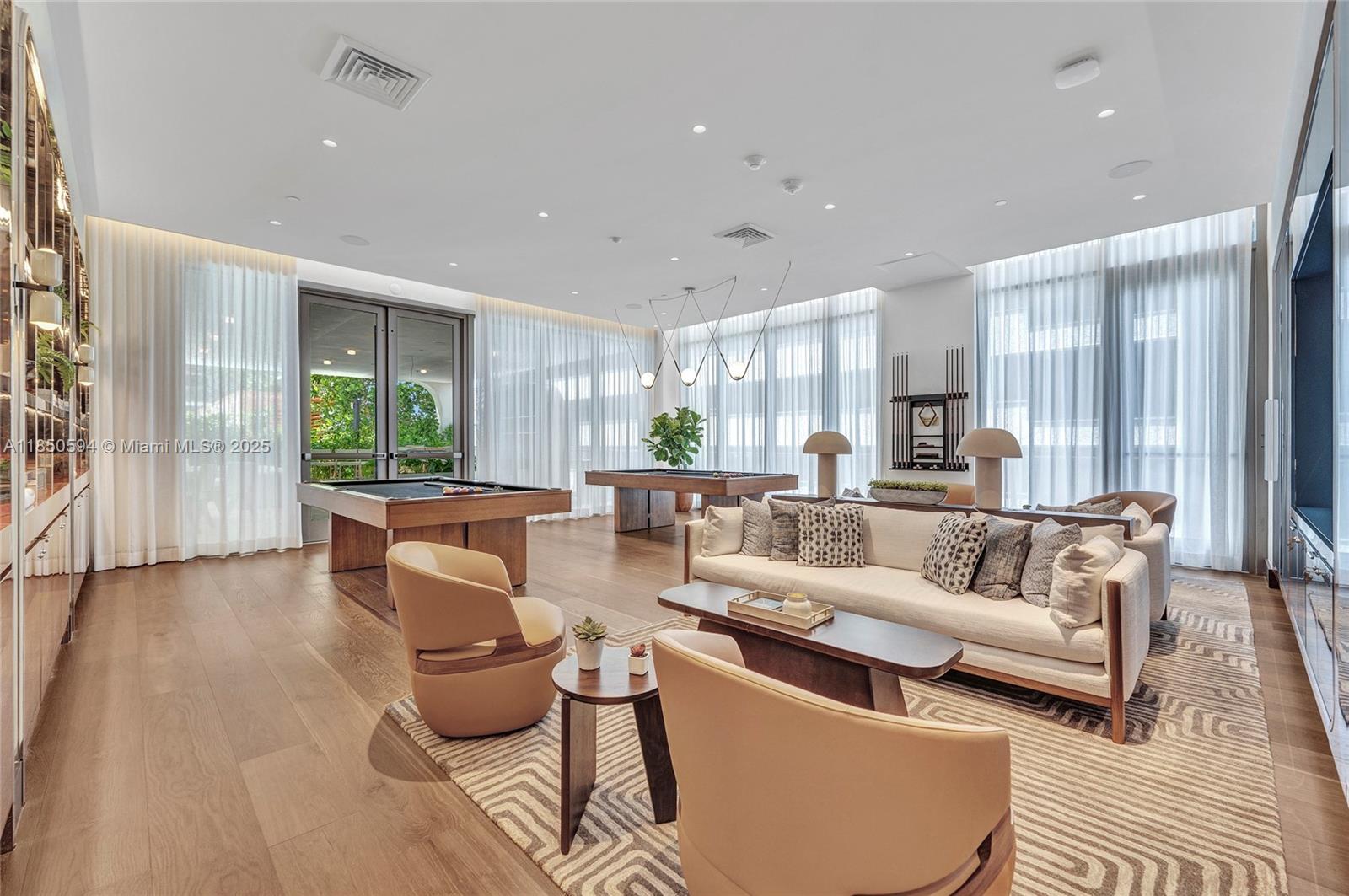 2678 Tigertail Ave #1601, Miami FL 33133
