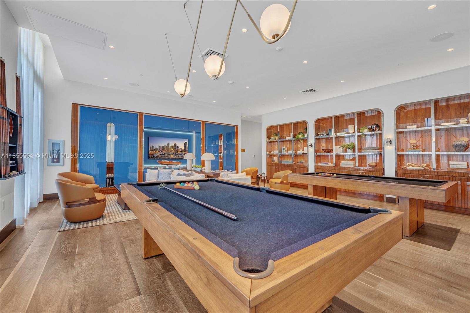 2678 Tigertail Ave #1601, Miami FL 33133