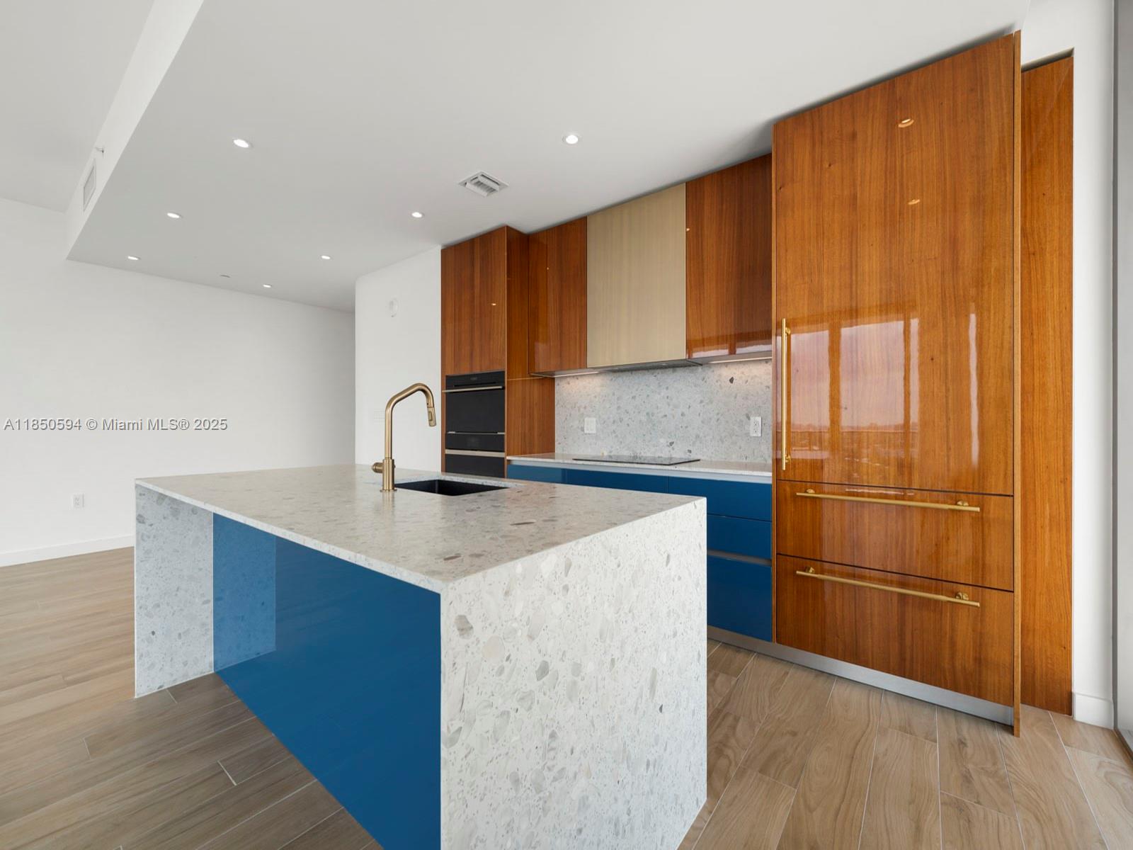 2678 Tigertail Ave #1601, Miami FL 33133