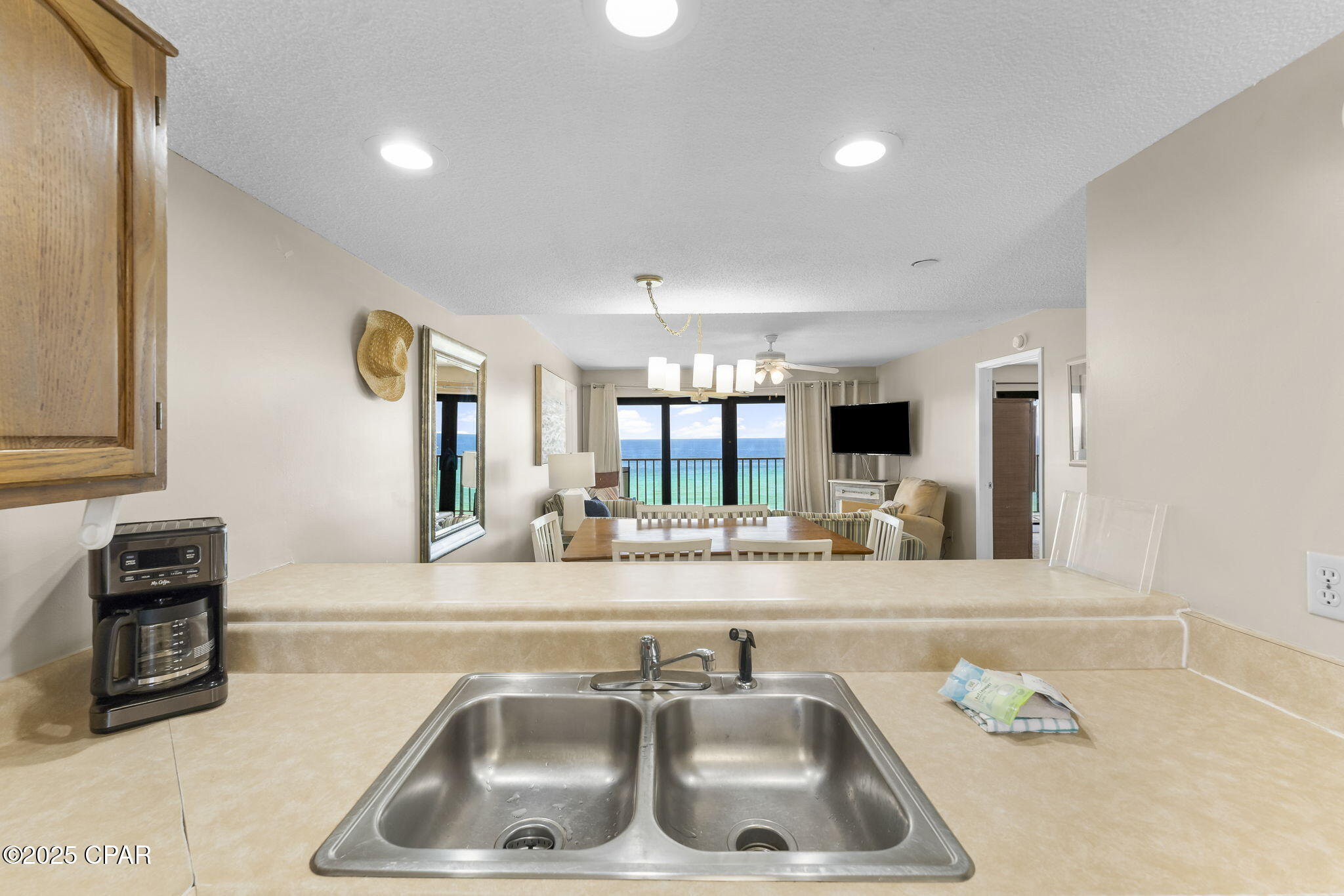 Image 12 For 4517 Thomas Drive 901a