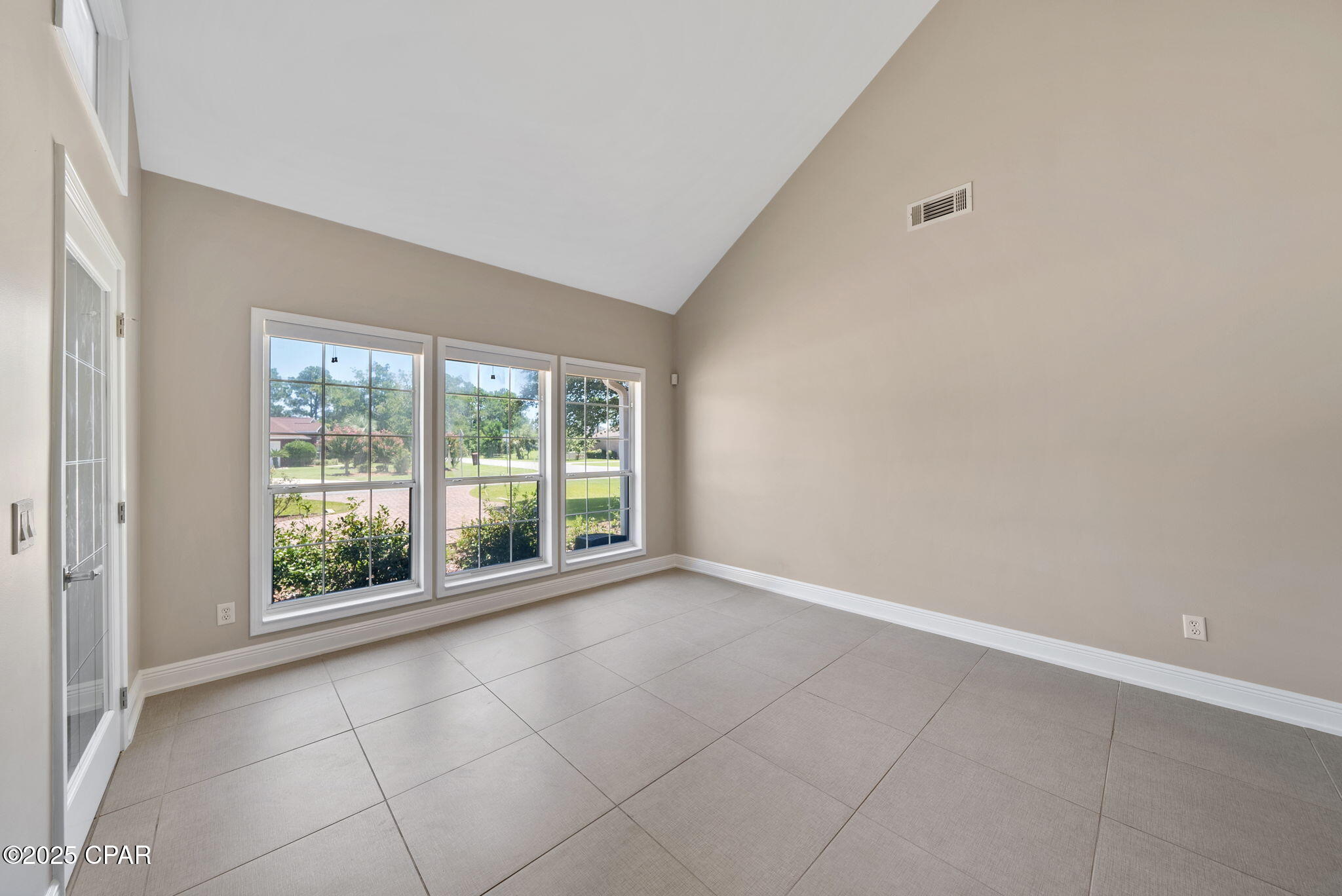 Image 11 For 150 Grand Heron Drive