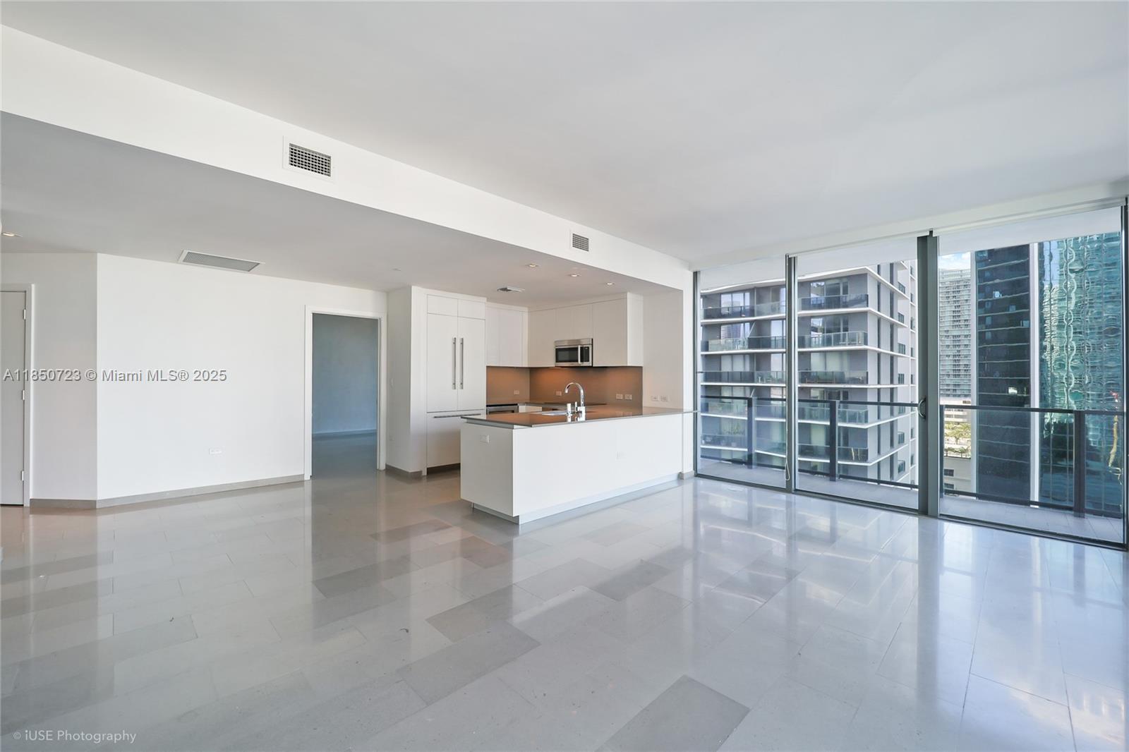 88 SW 7th St #1202, Miami FL 33130