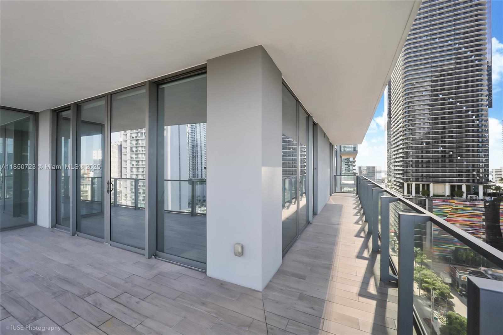 88 SW 7th St #1202, Miami FL 33130