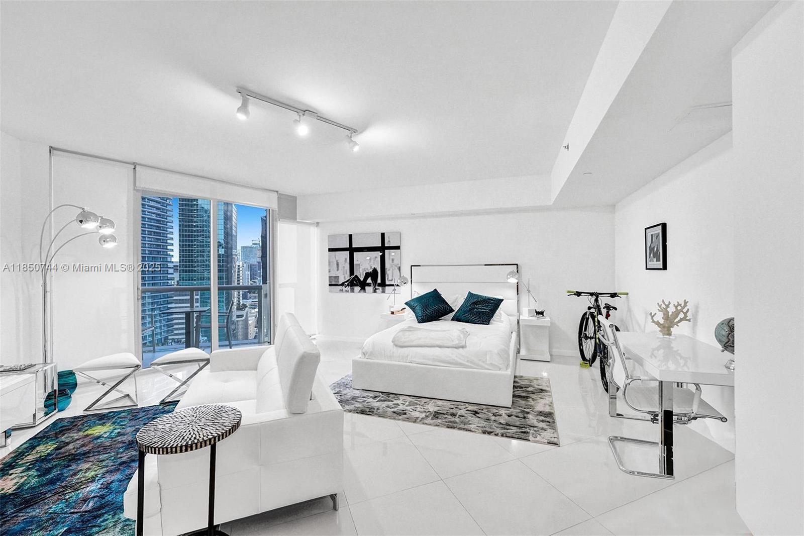 Property photo # 0
