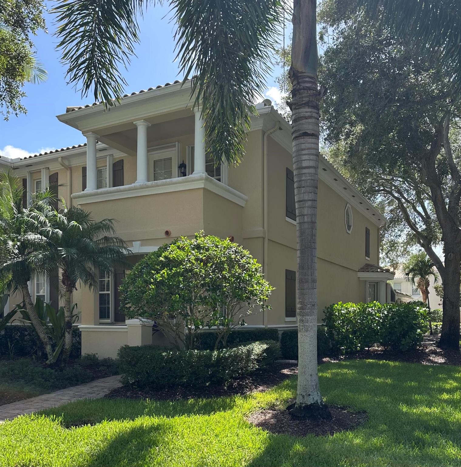 Welcome home to this impeccably maintained 3BR, 2.5BA end-unit townhouse in Tuscany at Abacoa! Feels like a single-family home with a spacious side yard. The kitchen boasts Kraftmaid cabinets, Silestone counters, and a charming bay window. Upstairs, the primary suite features a walk-in closet, garden tub, double sinks, separate shower, & private balcony. Enjoy custom LED lighting, luxury vinyl flooring, fresh paint, and a screened patio with Chattahoochee deck--perfect for relaxing or entertaining. Detached 2-car garage, full hurricane protection, low HOA includes cable, internet, landscaping and resort-style pool, fitness center, clubhouse, and trails. Prime location near downtown Abacoa, Roger Dean Stadium, FAU, Scripps, A-rated schools, beaches, shopping, and airport. MUST SEE!