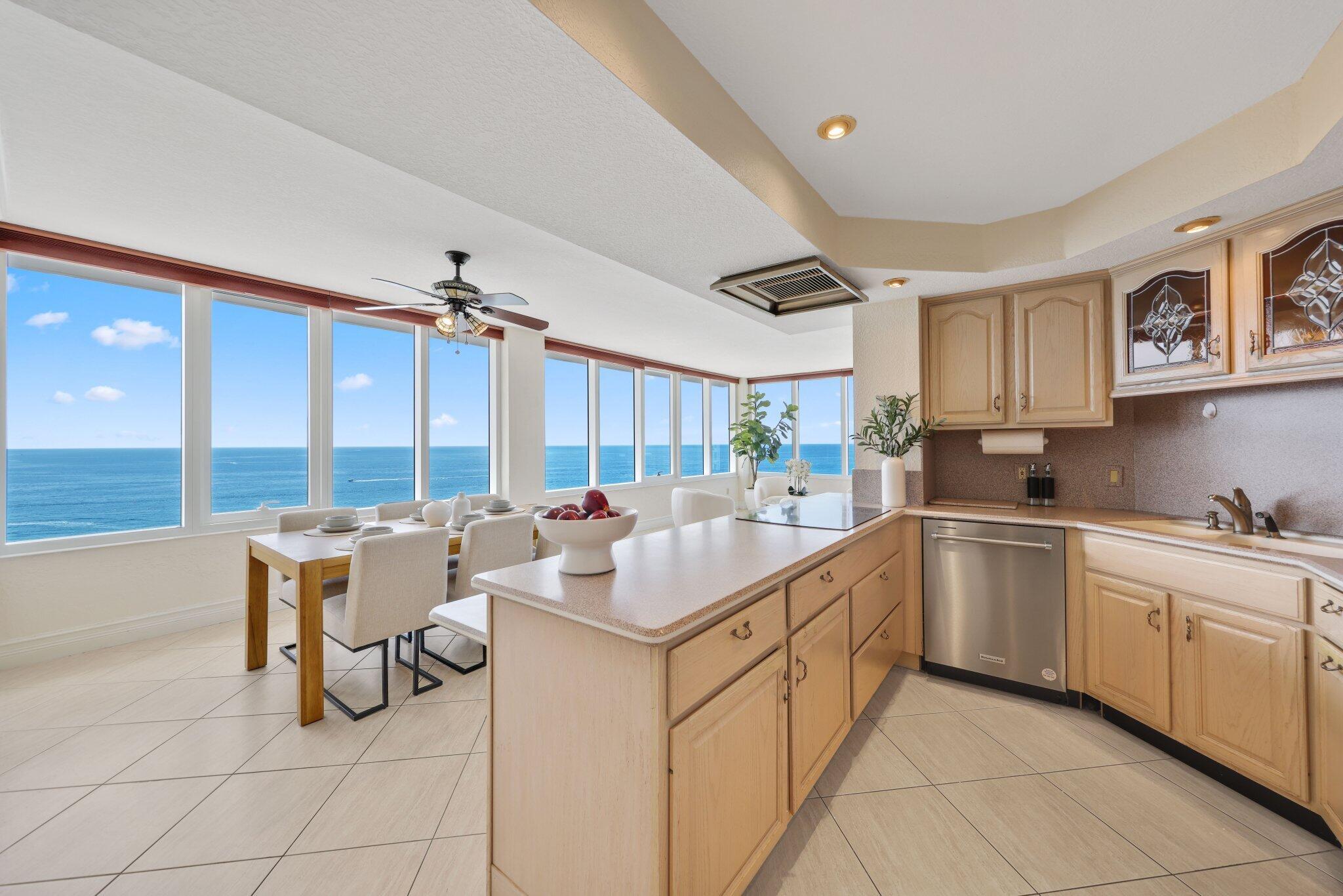 Photo 16 of home located at 700 S Ocean Boulevard 1202, Boca Raton FL