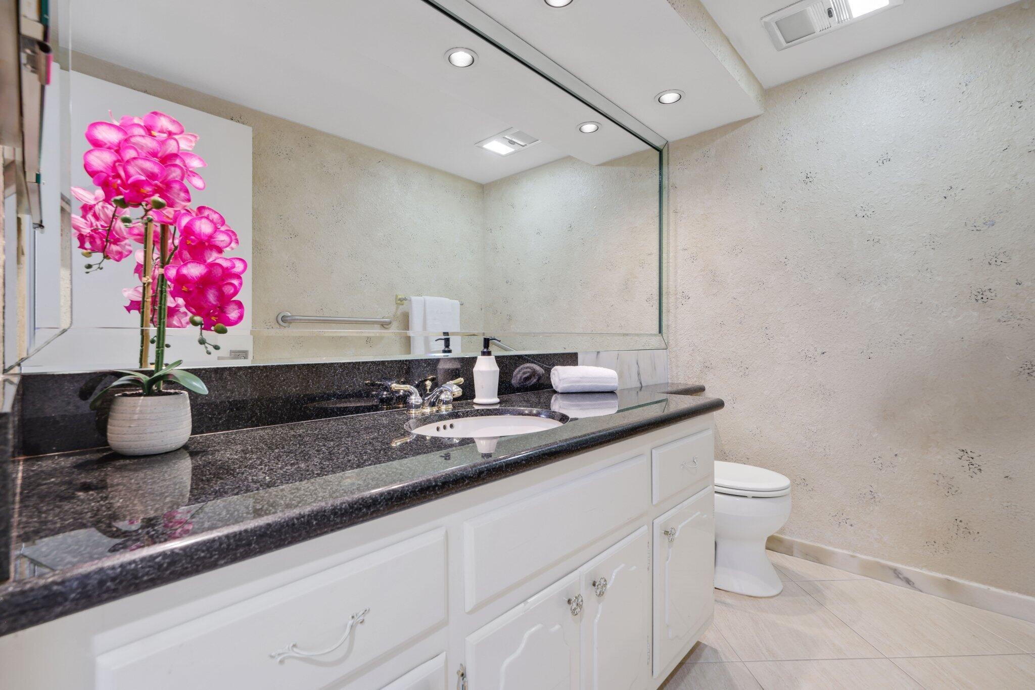 Photo 19 of home located at 700 S Ocean Boulevard 1202, Boca Raton FL