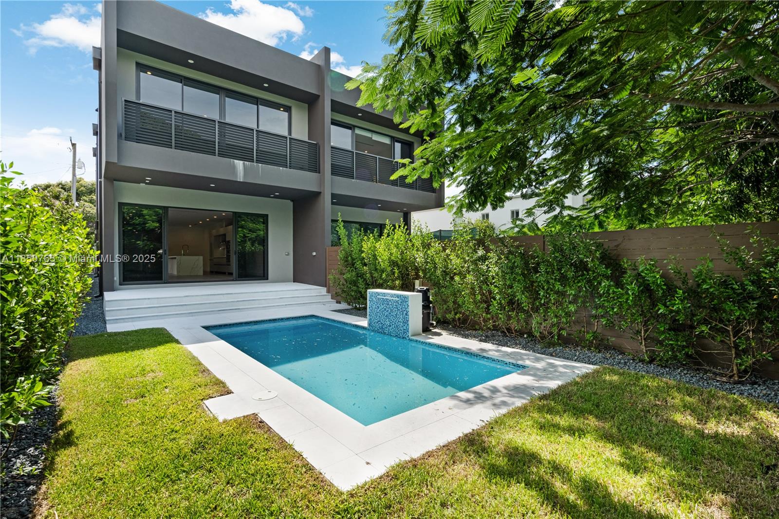Property photo # 0
