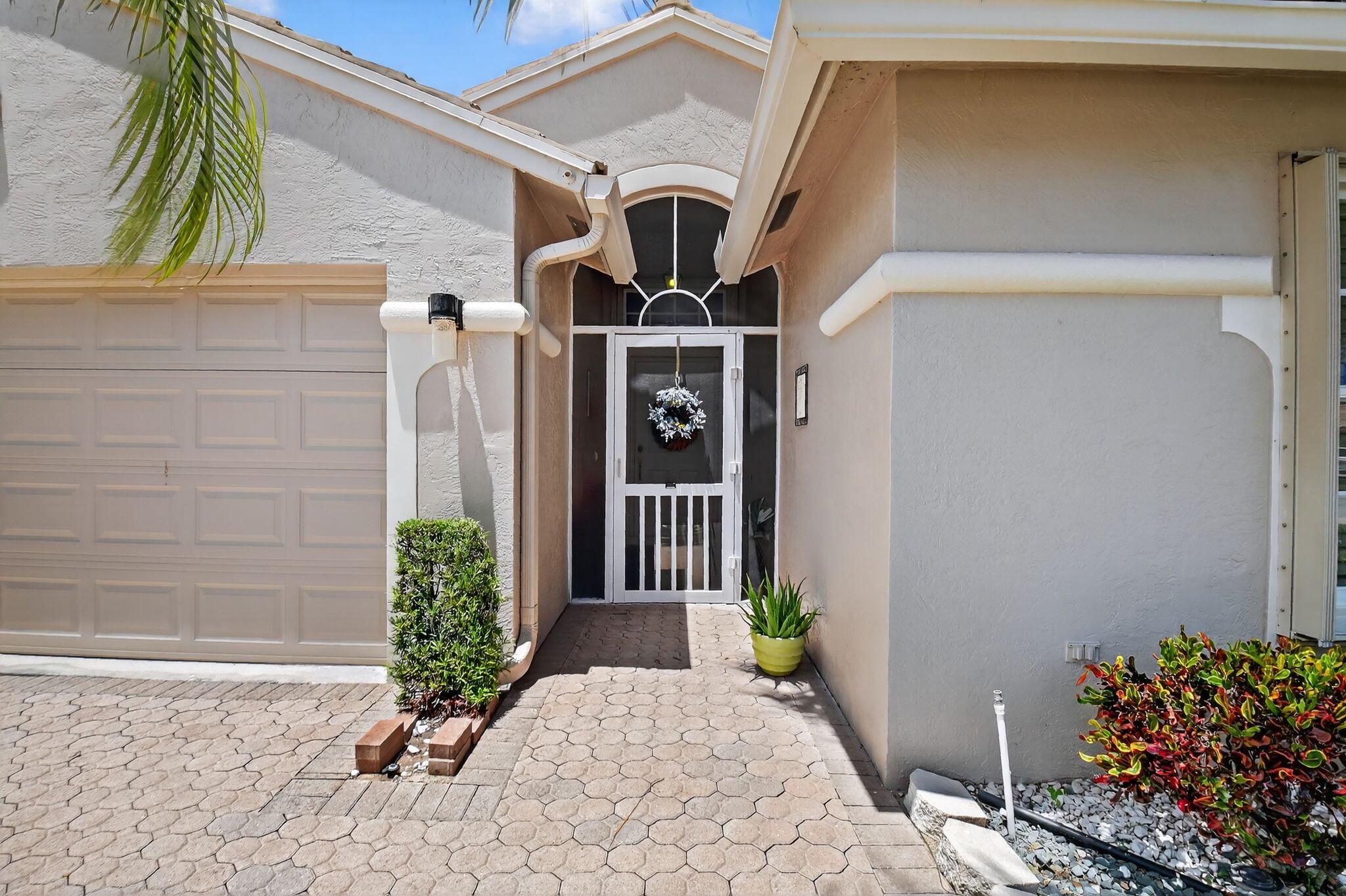 Homes for sale in Boynton Beach, FL | 8117 Florenza Dr, Boynton Beach, FL 33472 | MLS# R11112092