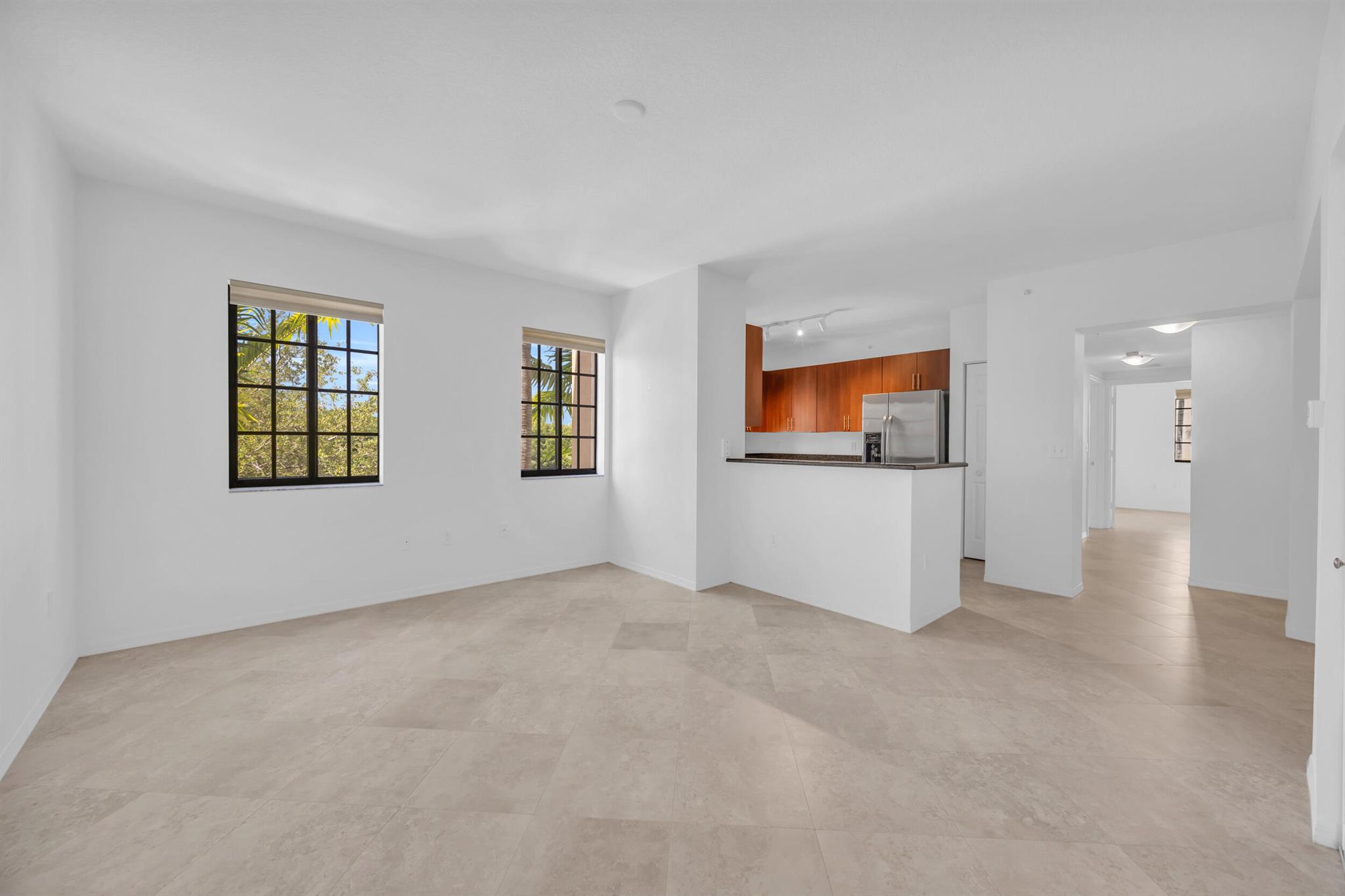 Image to showcase the property located at 4907 Midtown Lane 1310