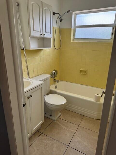 Image to showcase the property located at 13793 Oleander Avenue
