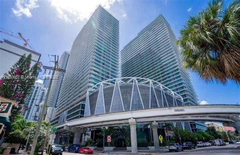 Apartamento à Venda em Miami, FL