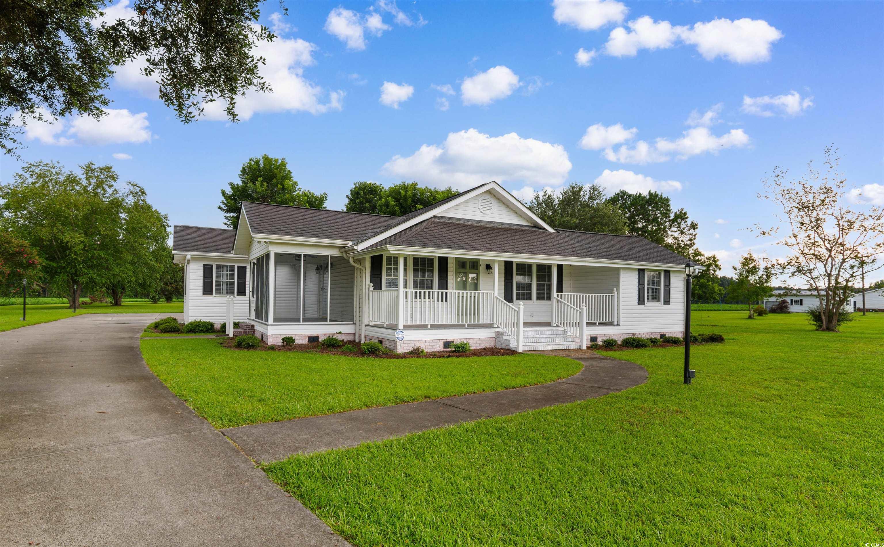 3158 Burroughs Rd. Galivants Ferry, SC 29544
