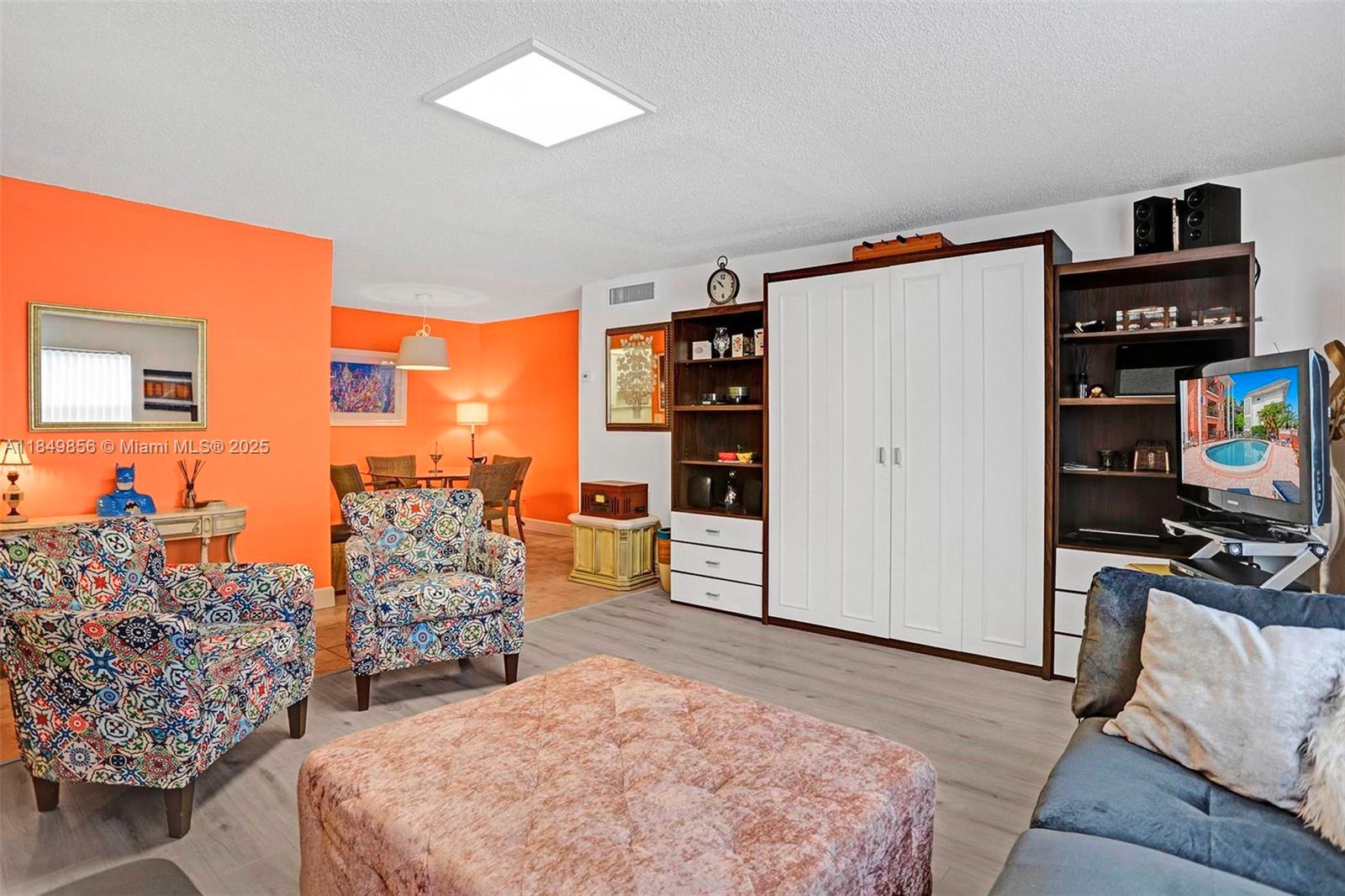 Property photo # 9