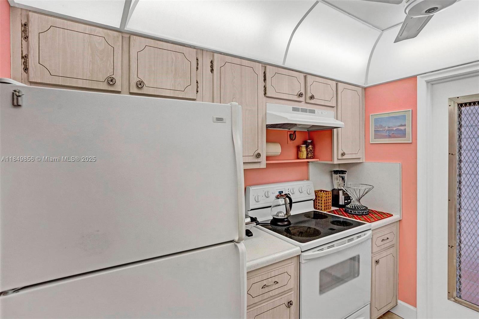 Property photo # 4