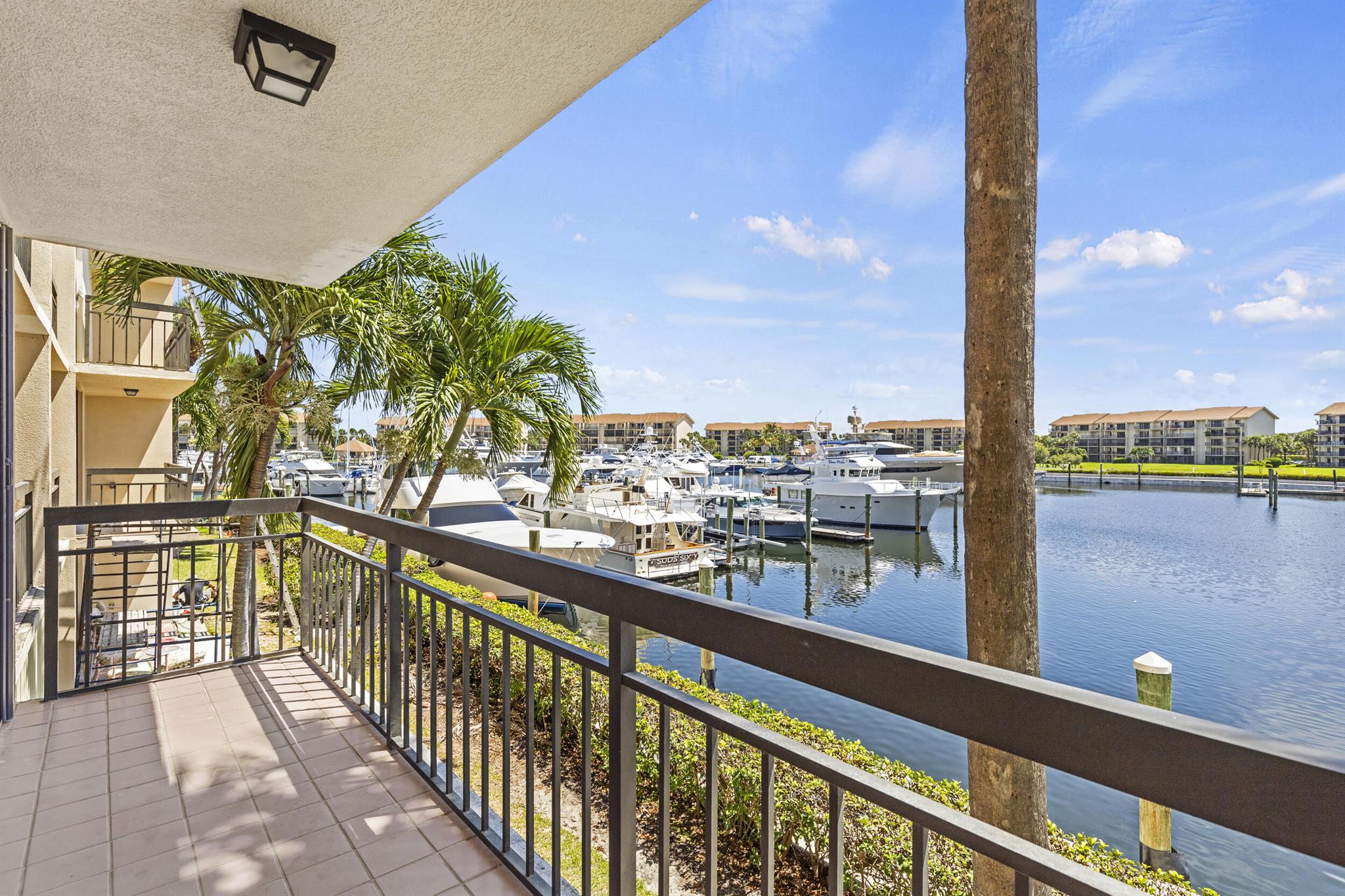 Image to showcase the property located at 2401 Marina Isle 205 Way 205