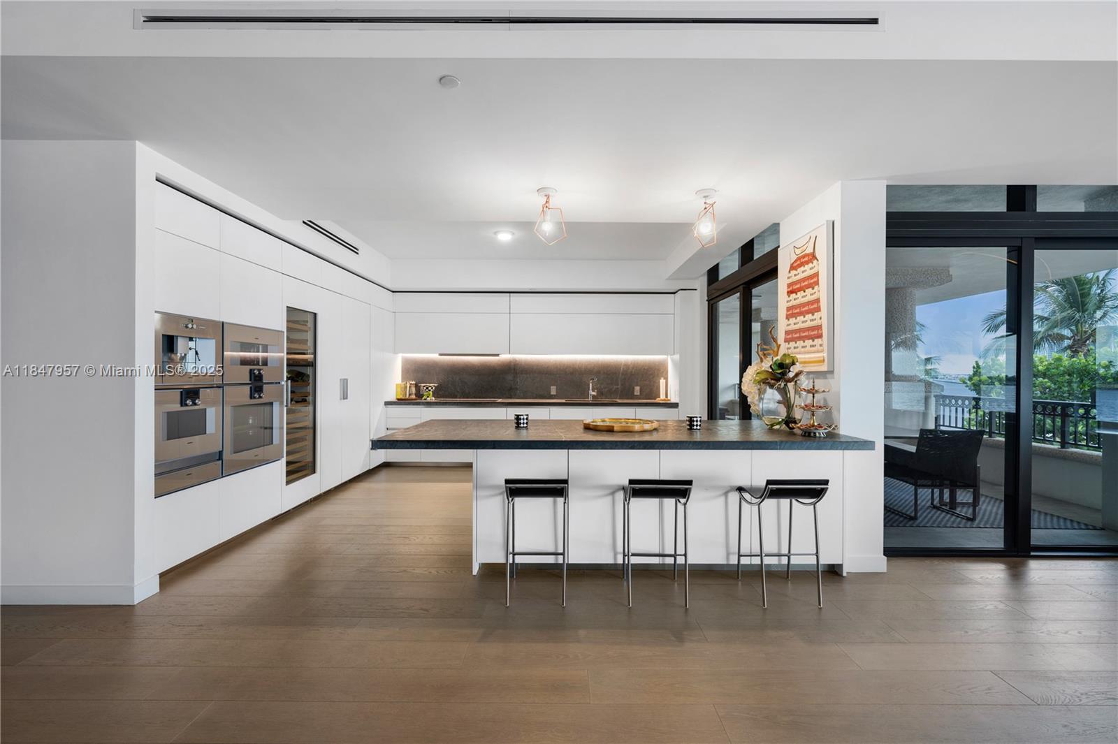 7023 Fisher Island Dr 7023