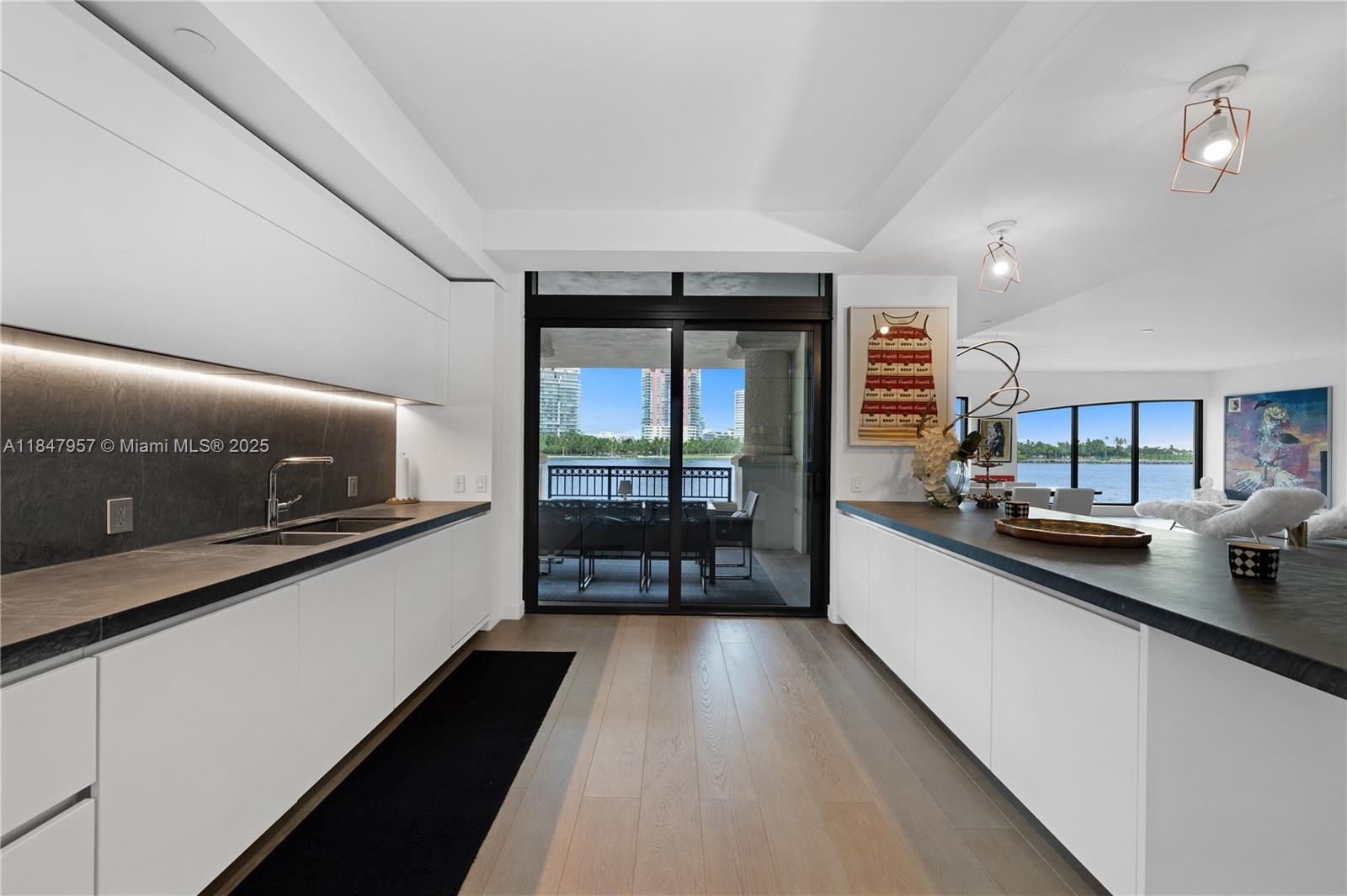 7023 Fisher Island Dr 7023