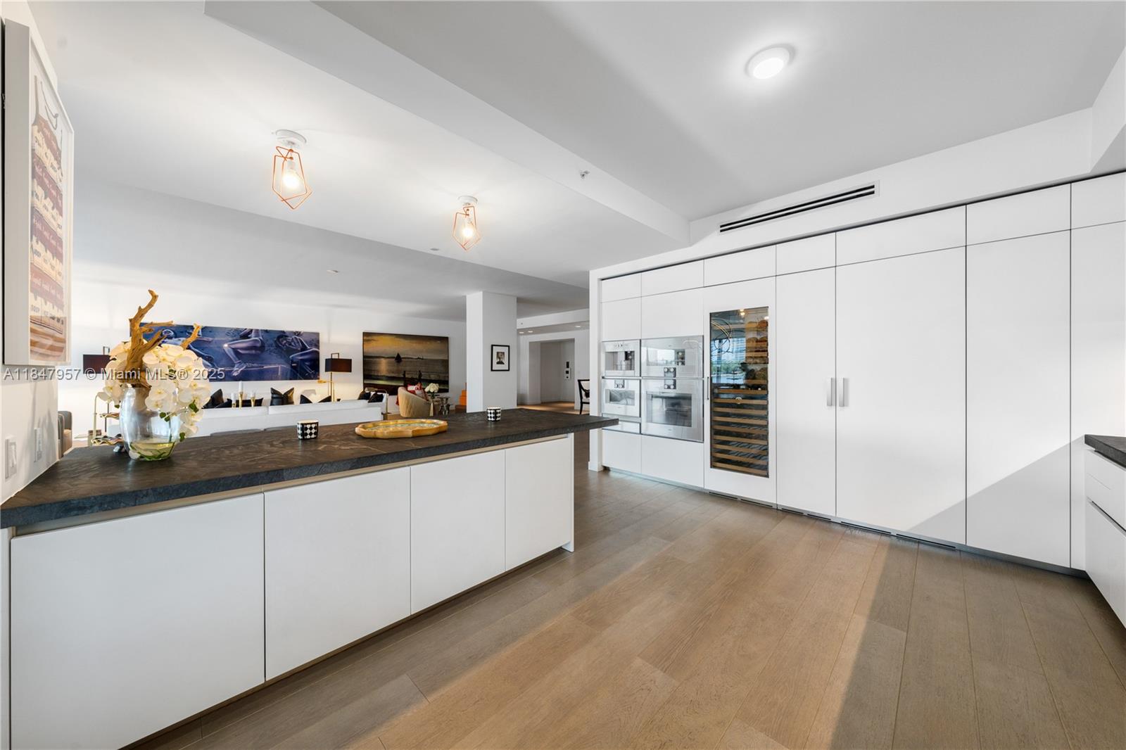 7023 Fisher Island Dr 7023