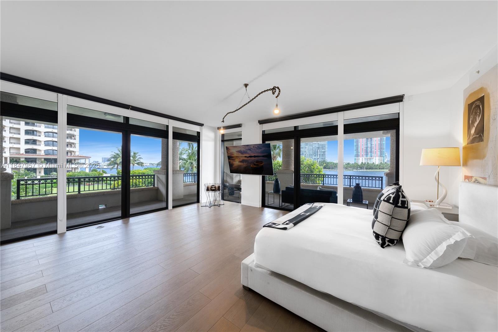 7023 Fisher Island Dr 7023