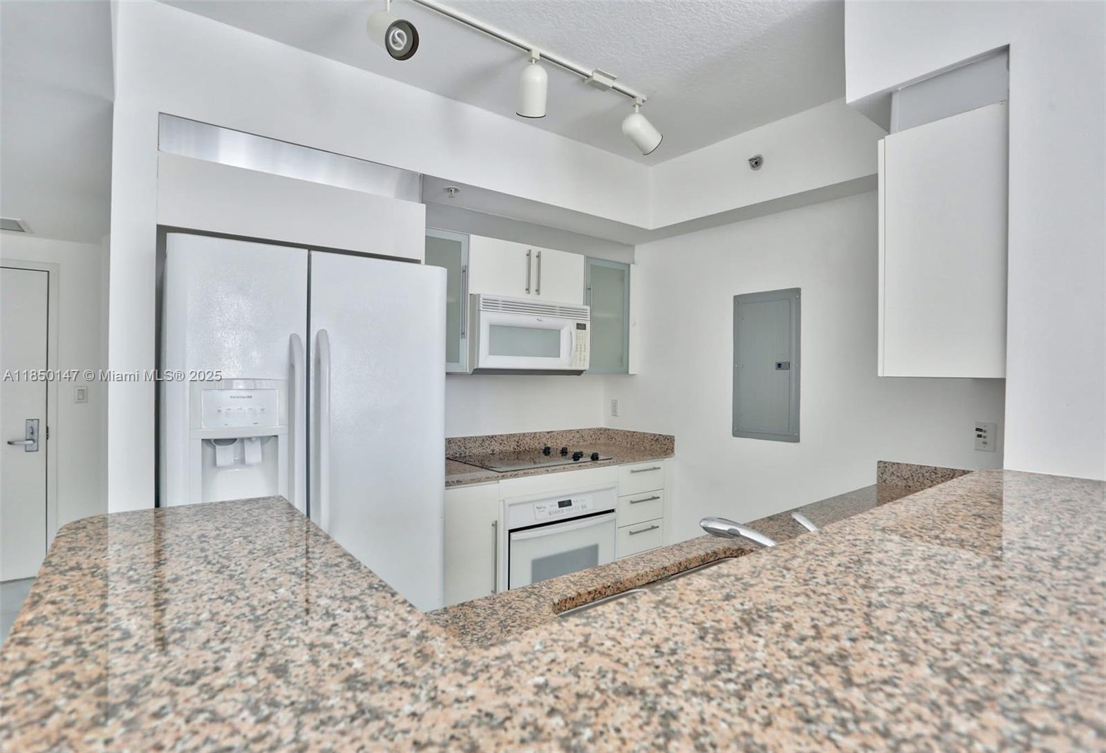 325 S Biscayne Blvd #2317, Miami FL 33131