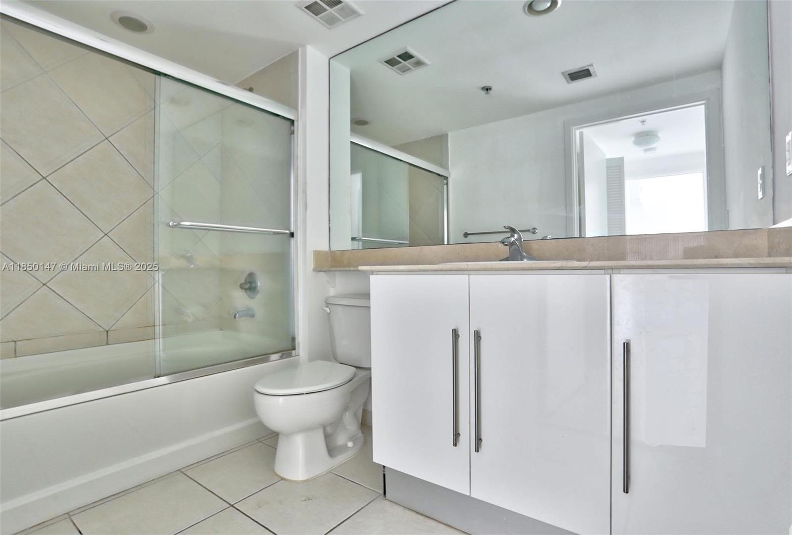 325 S Biscayne Blvd #2317, Miami FL 33131