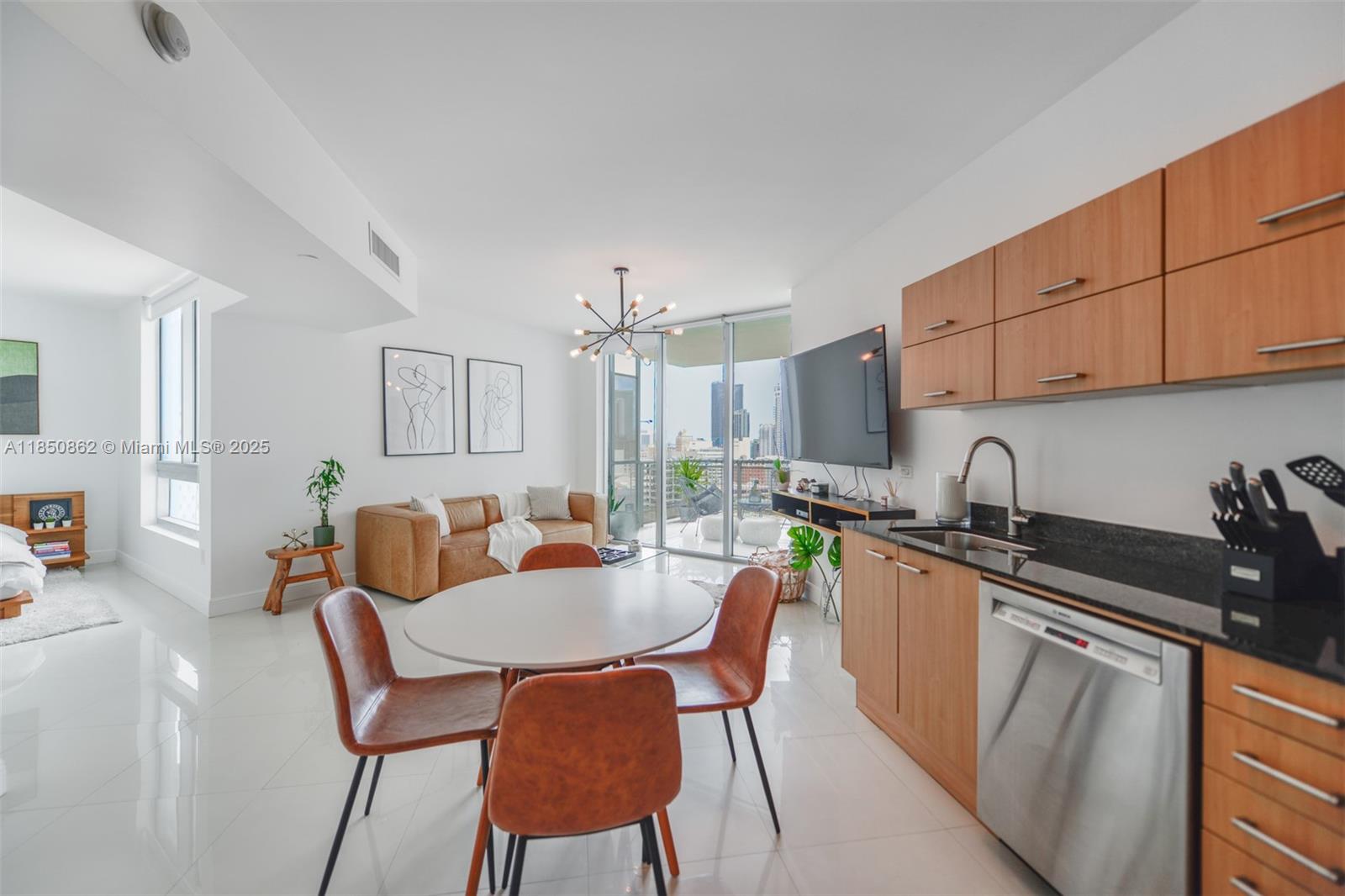 350 S Miami Ave #1911, Miami FL 33130