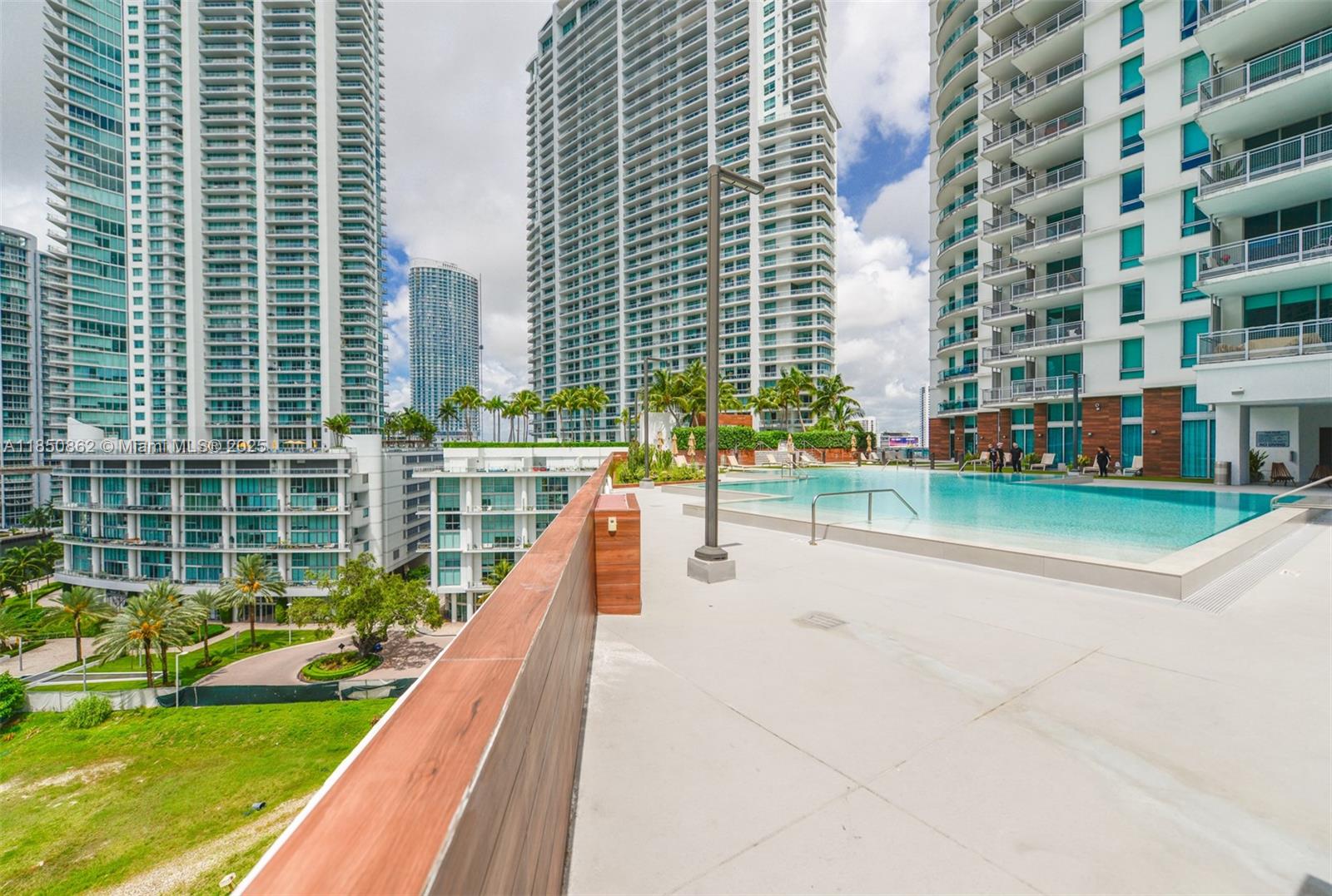 350 S Miami Ave #1911, Miami FL 33130