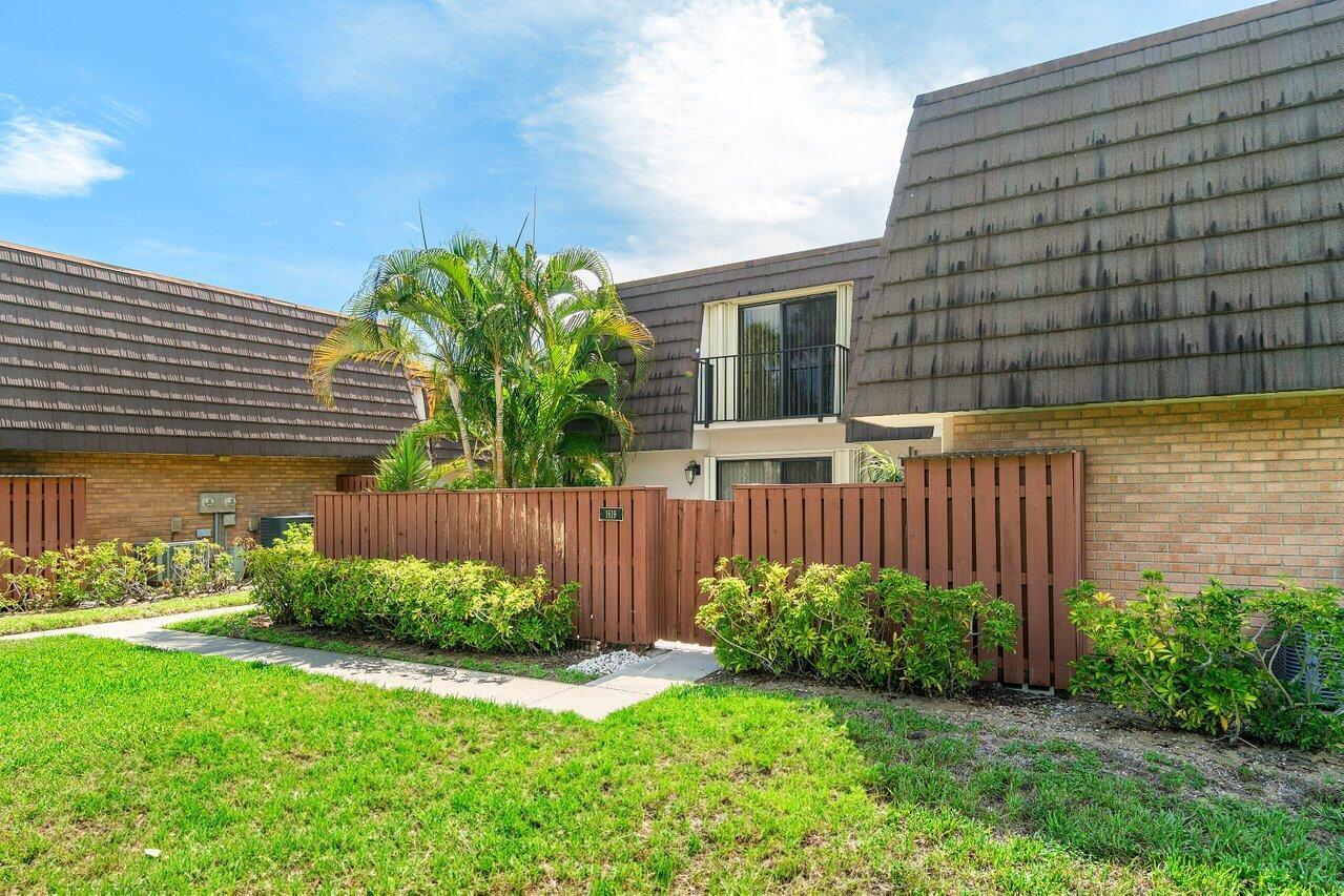 Showcase Image of listing 1619 16th Court 26
