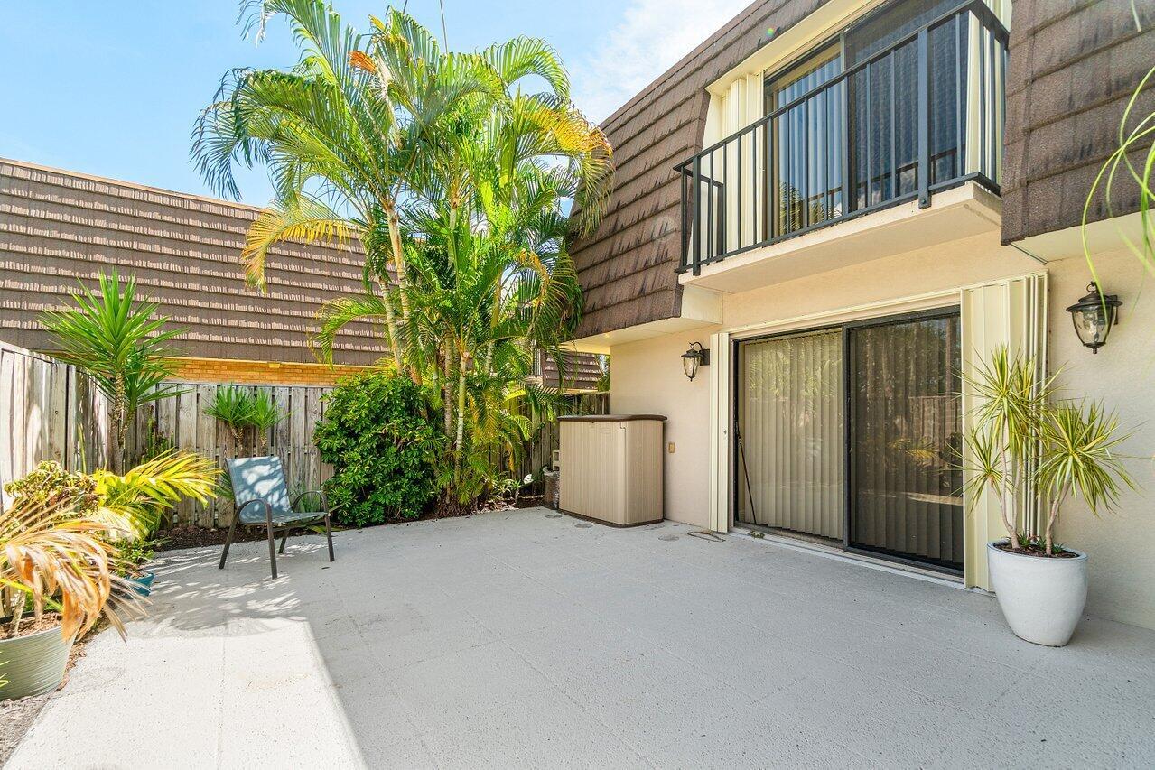 Image to showcase the property located at 1619 16th Court 26