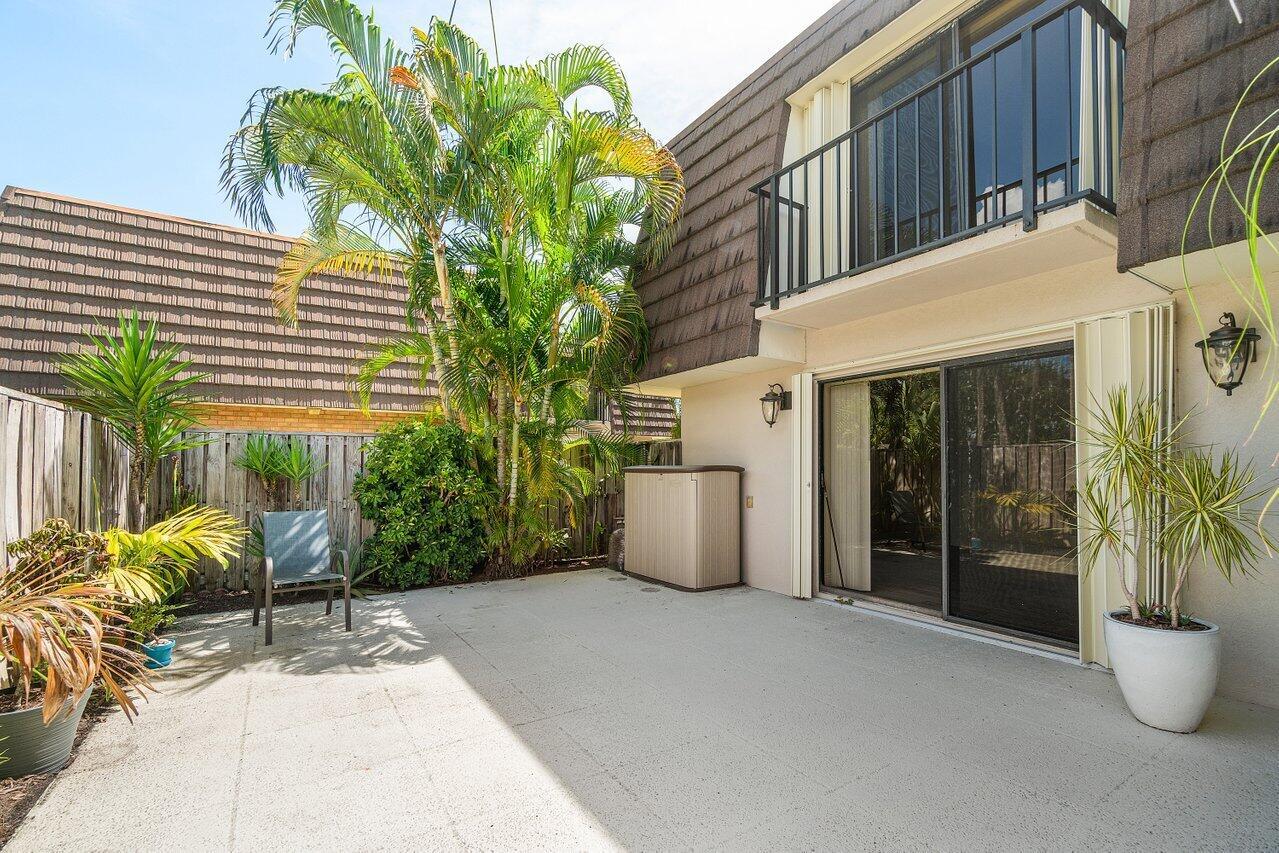 Image to showcase the property located at 1619 16th Court 26