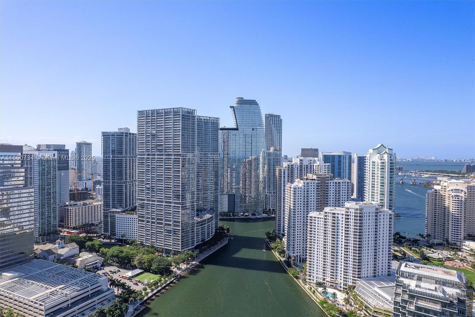 Apartamento para Alugar em Miami, FL