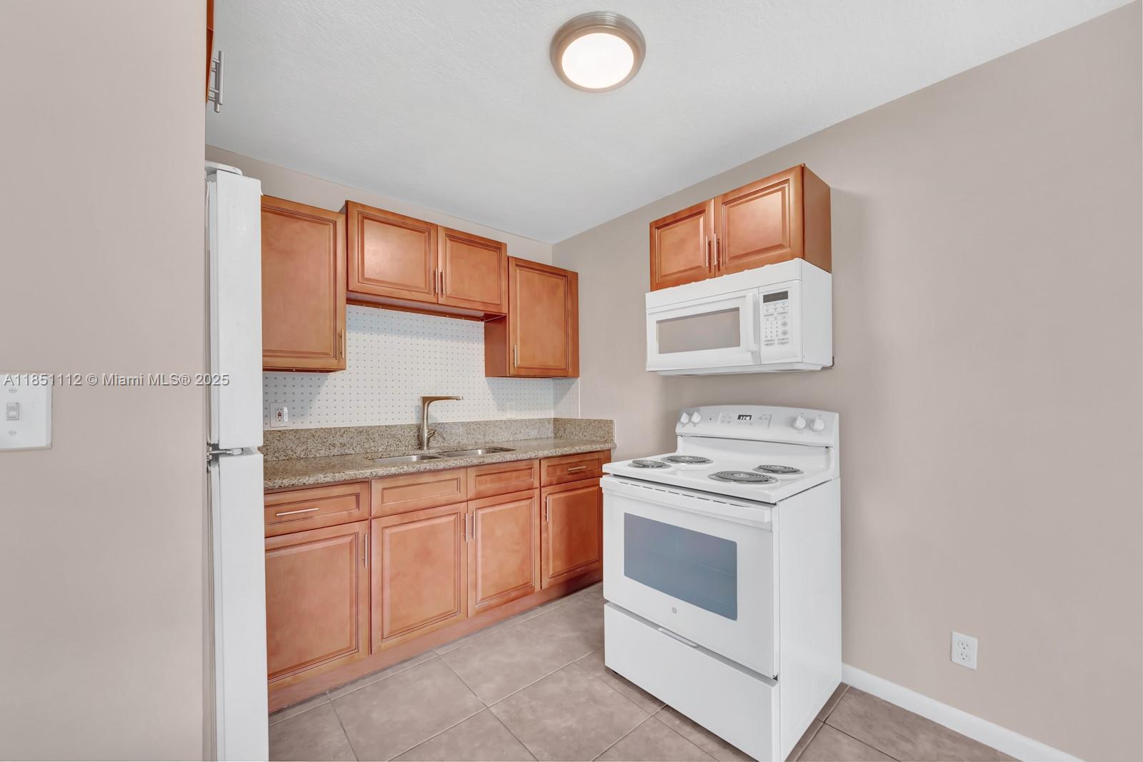 Property photo # 7