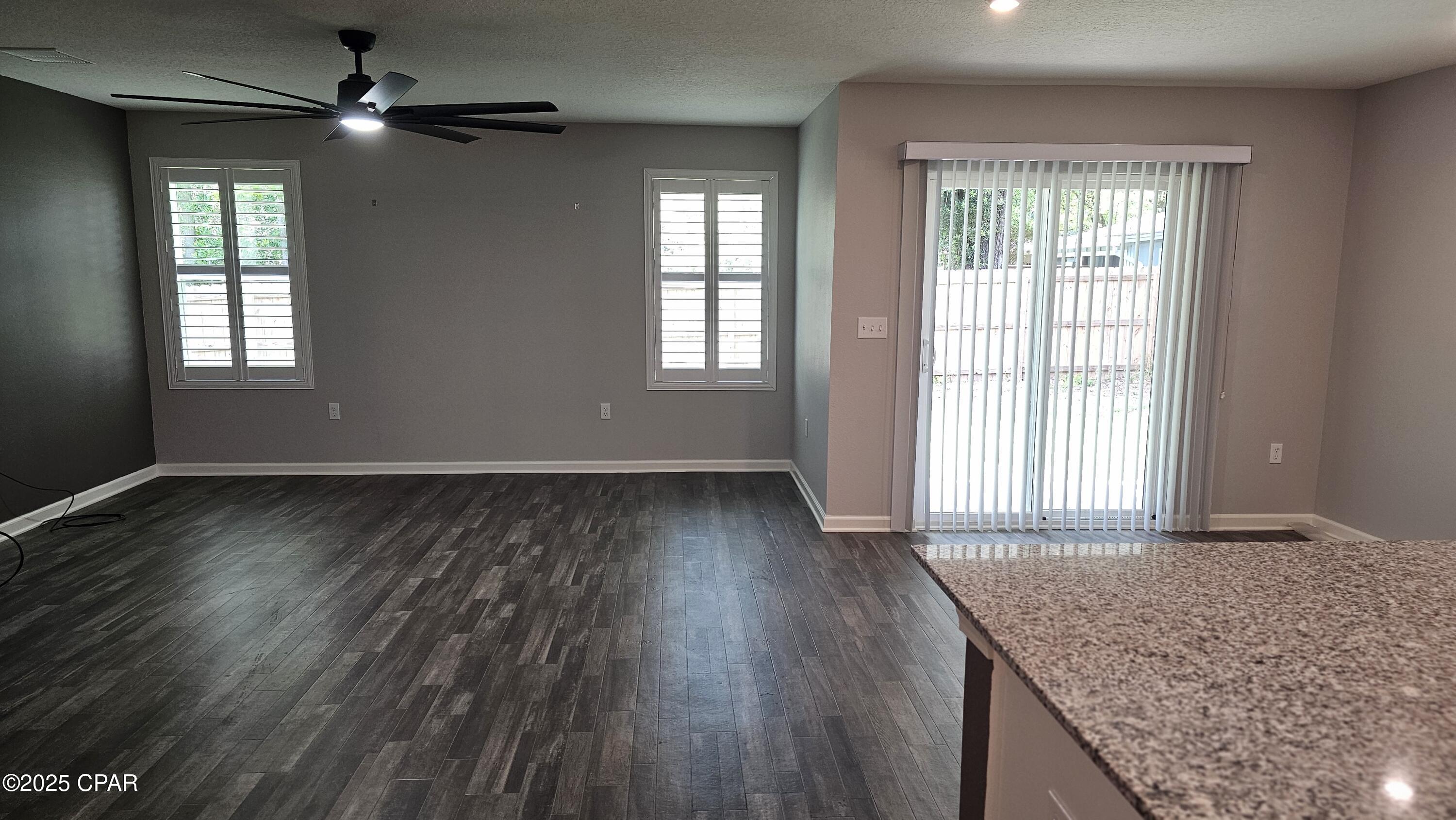Image 13 For 2078 Sunny Hills Boulevard