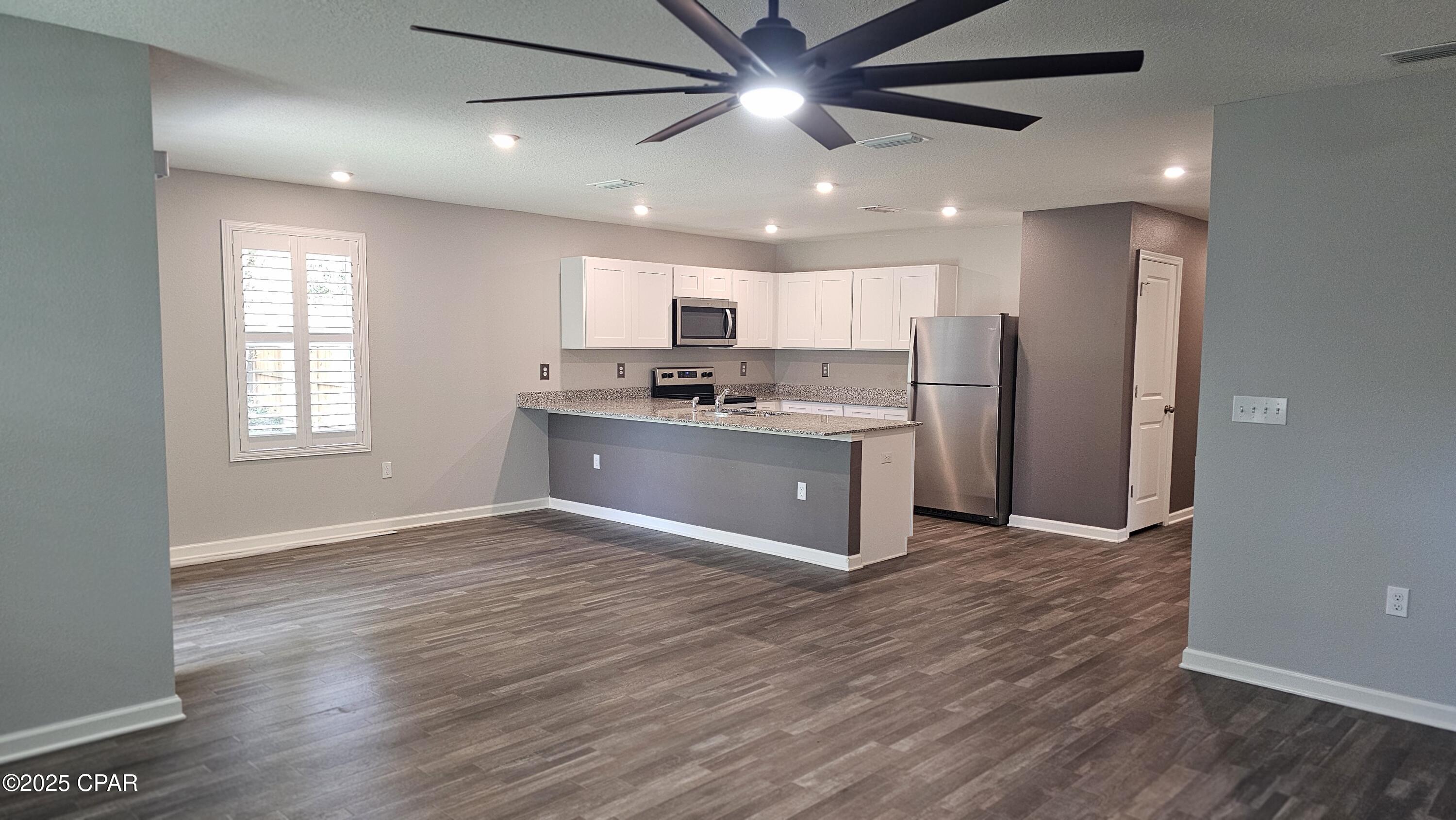 Image 15 For 2078 Sunny Hills Boulevard