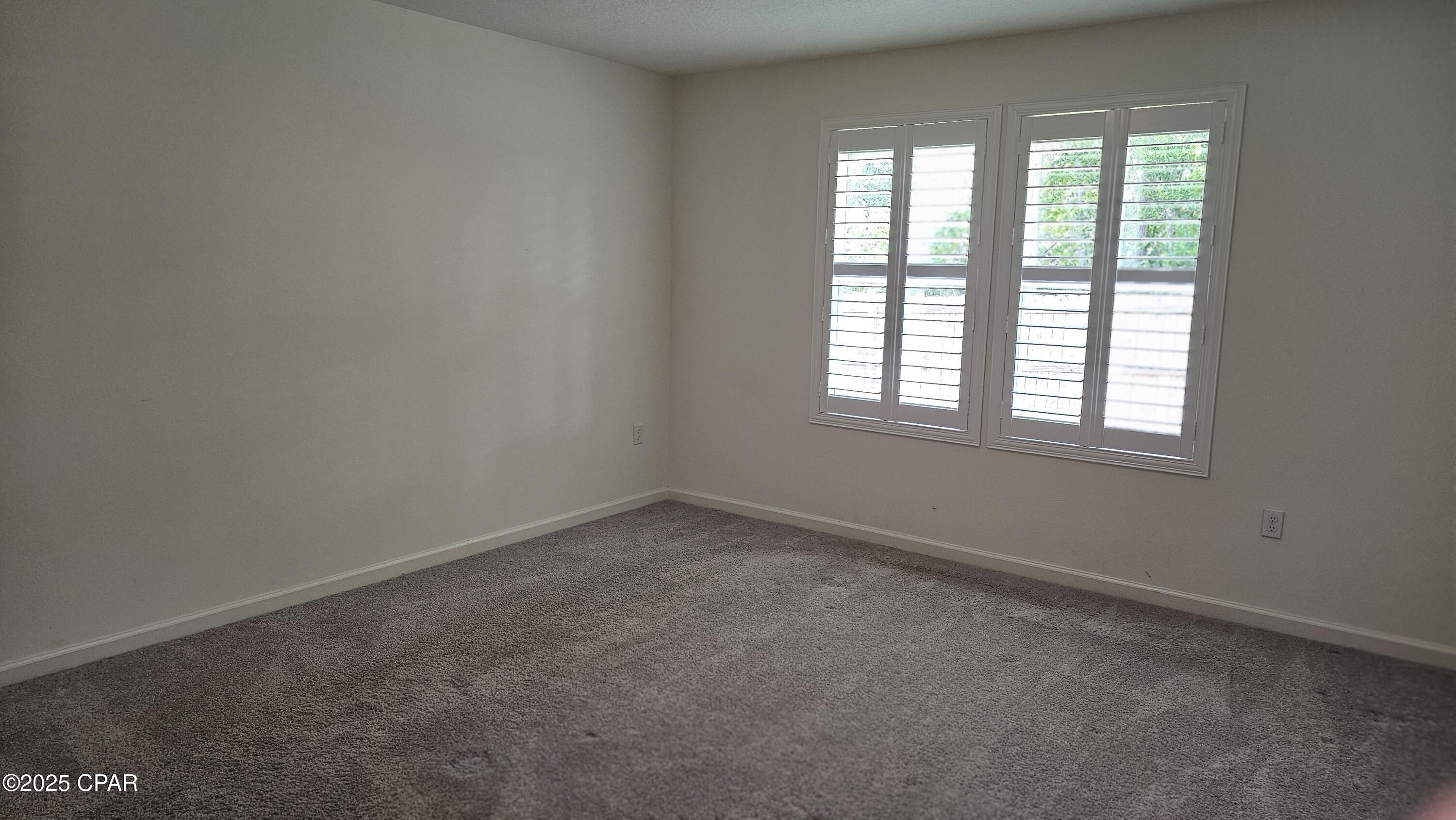 Image 16 For 2078 Sunny Hills Boulevard