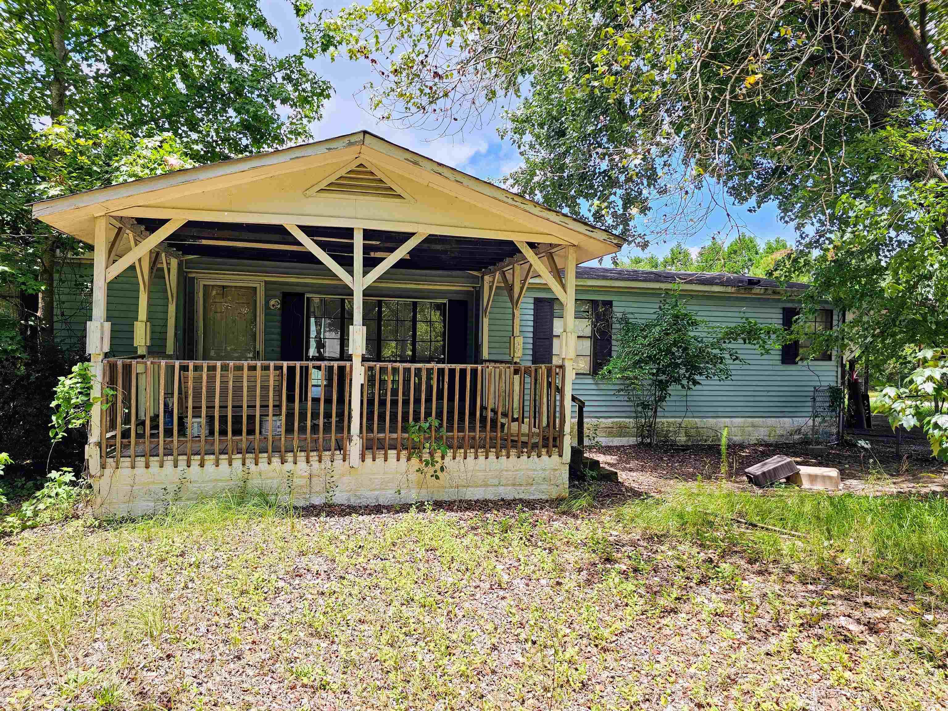 827 1/2 N Firetower Rd. Florence, SC 29506