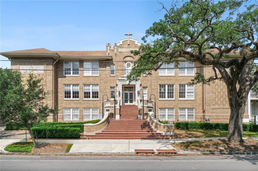 This beautiful condo is part of The Good Counsel Condominiums, a gorgeous repurposing of the former Our Lady of Good Counsel School.  In the heart of the historic Garden District, this 1 bed/1 bath unit features quartz counters, stainless steel appliances, beautifully refinished pine floors,  & in-unit washer/dryer.  One deeded, covered, garage parking place included with purchase. A partial wall between the bedroom and living area lets natural light flow through, illuminating the entire space.  Community amenities include:  pool, cabana w/grill, gym & dog run. Walk to fine dining, art galleries, Magazine St shopping, St. Charles streetcar, and more.  The perfect spot for parade season and more!