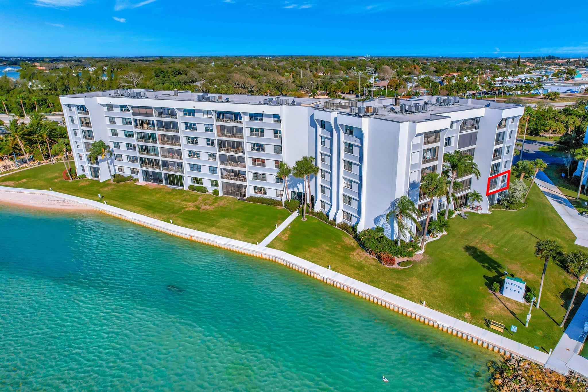 Image to showcase the property located at 1542 Jupiter Cove Drive 207